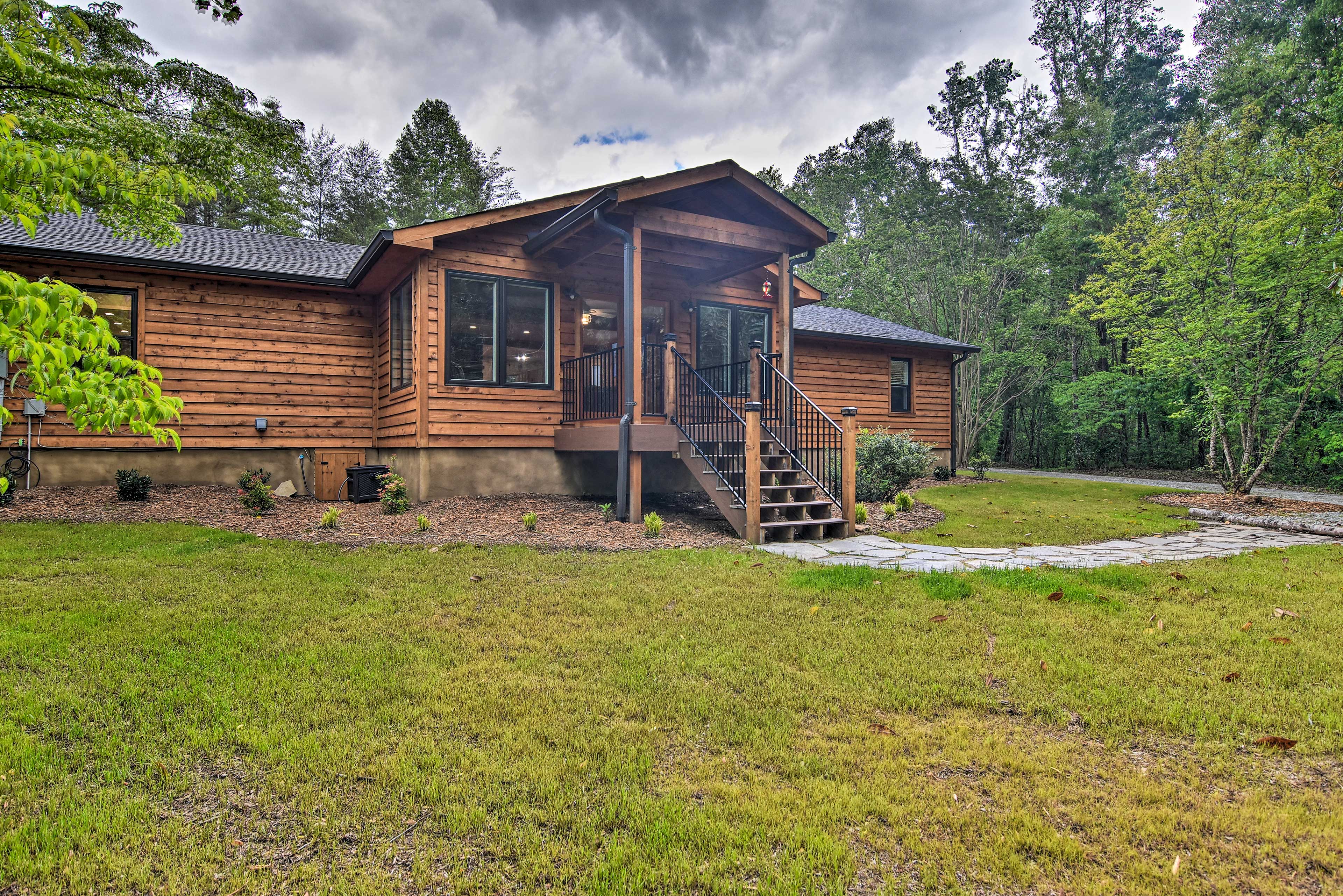 Property Image 2 - Rustic Sunset Escape on 67 Acres: Outdoor Kitchen