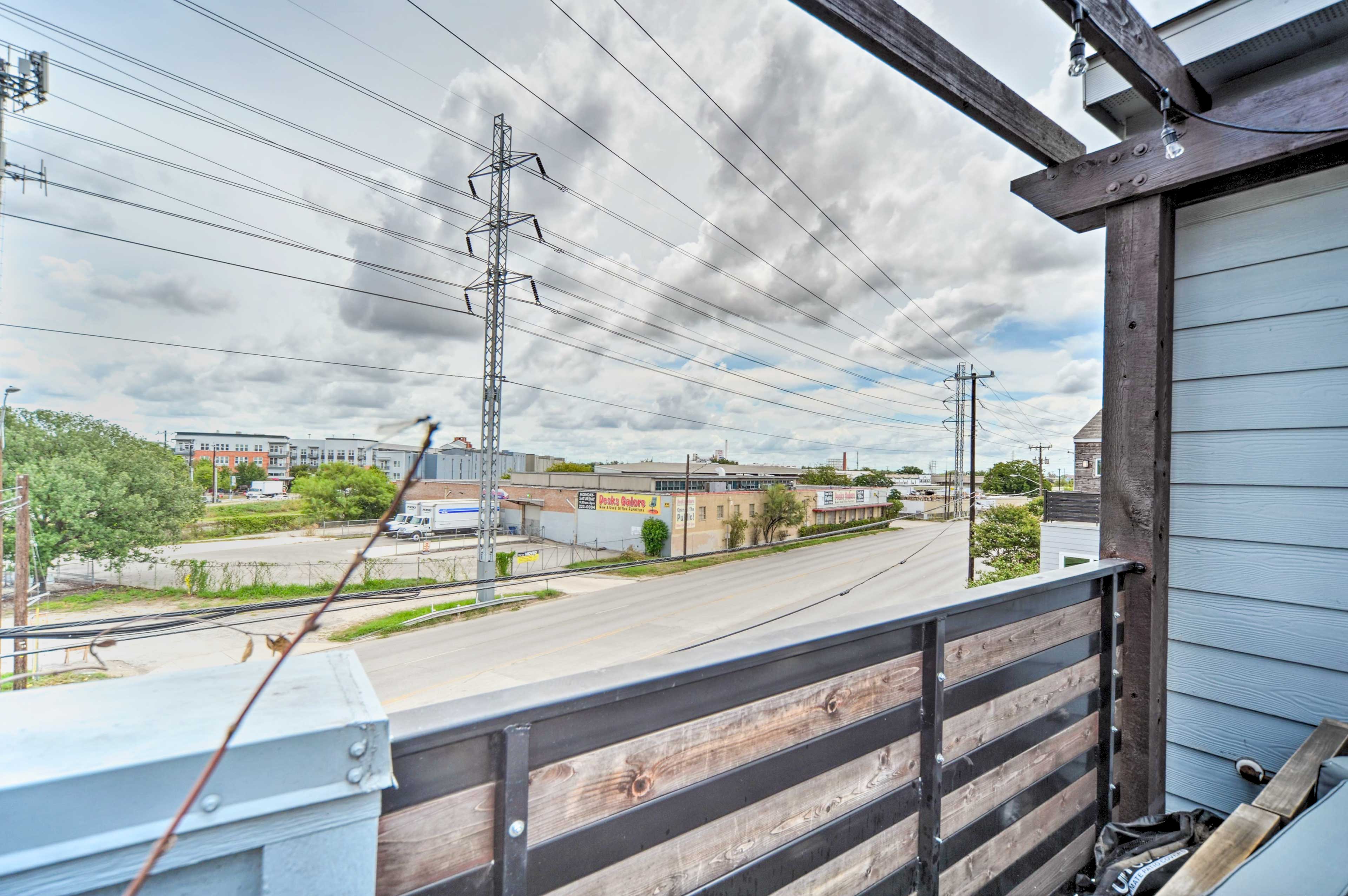 Property Image 2 - Walkable San Antonio Getaway w/ Rooftop Patio