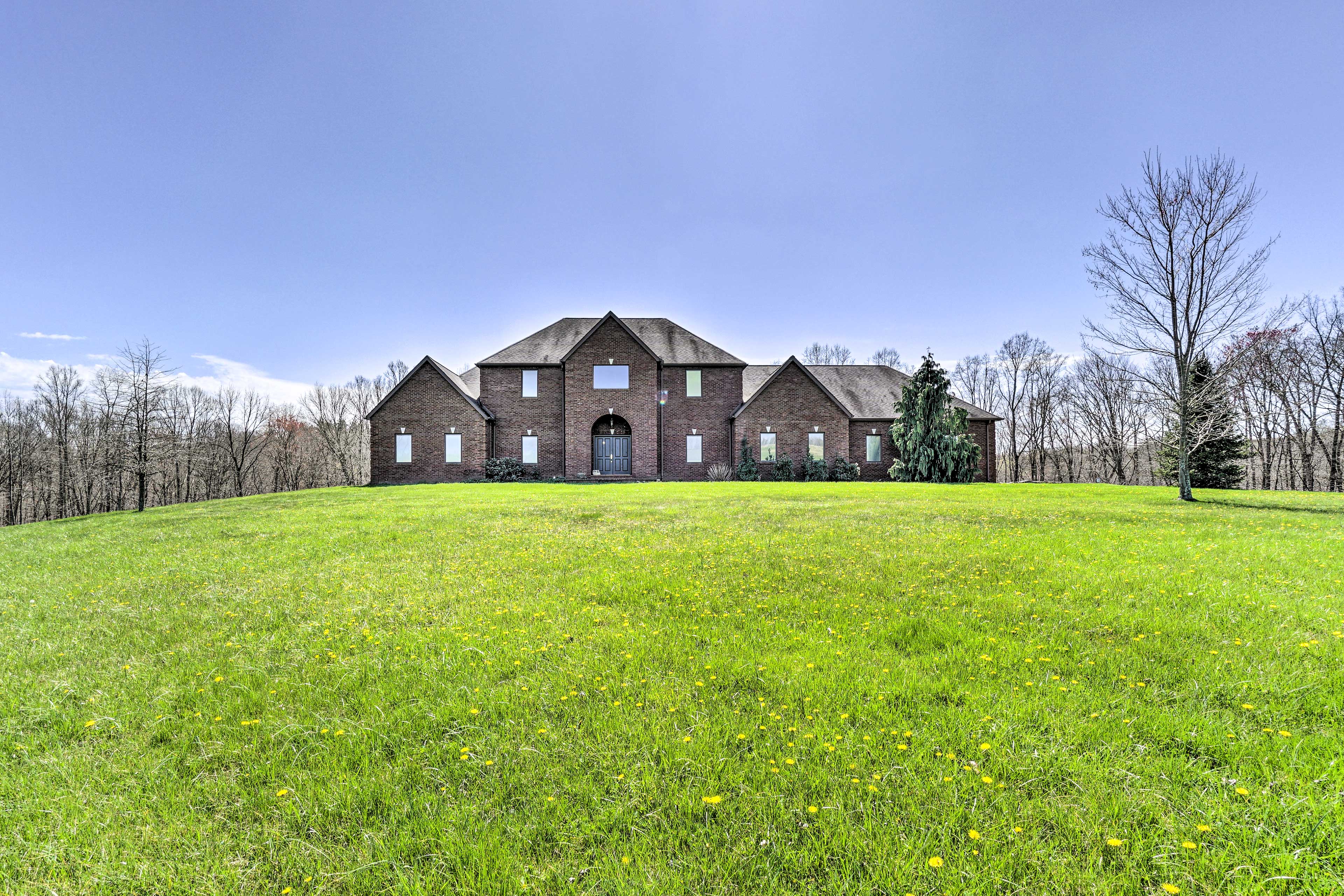 Vast McArthur Home Near Wayne National Forest