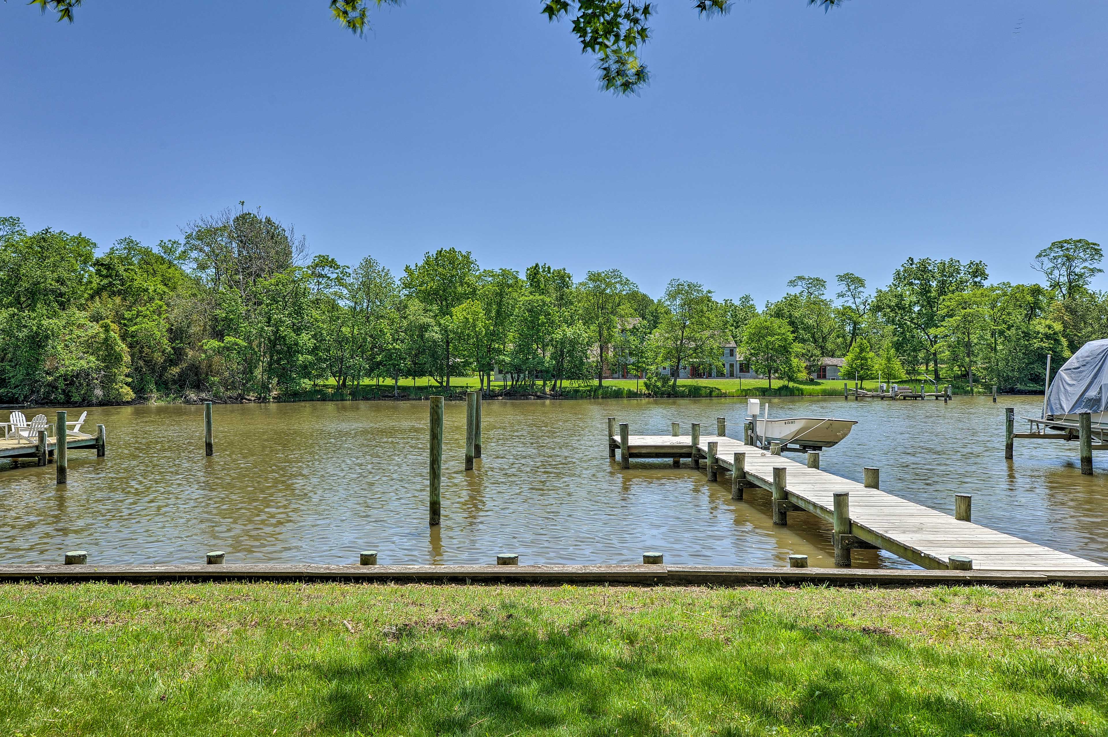 Property Image 2 - Waterfront Annapolis Home: Fire Pit & Fishing Pier