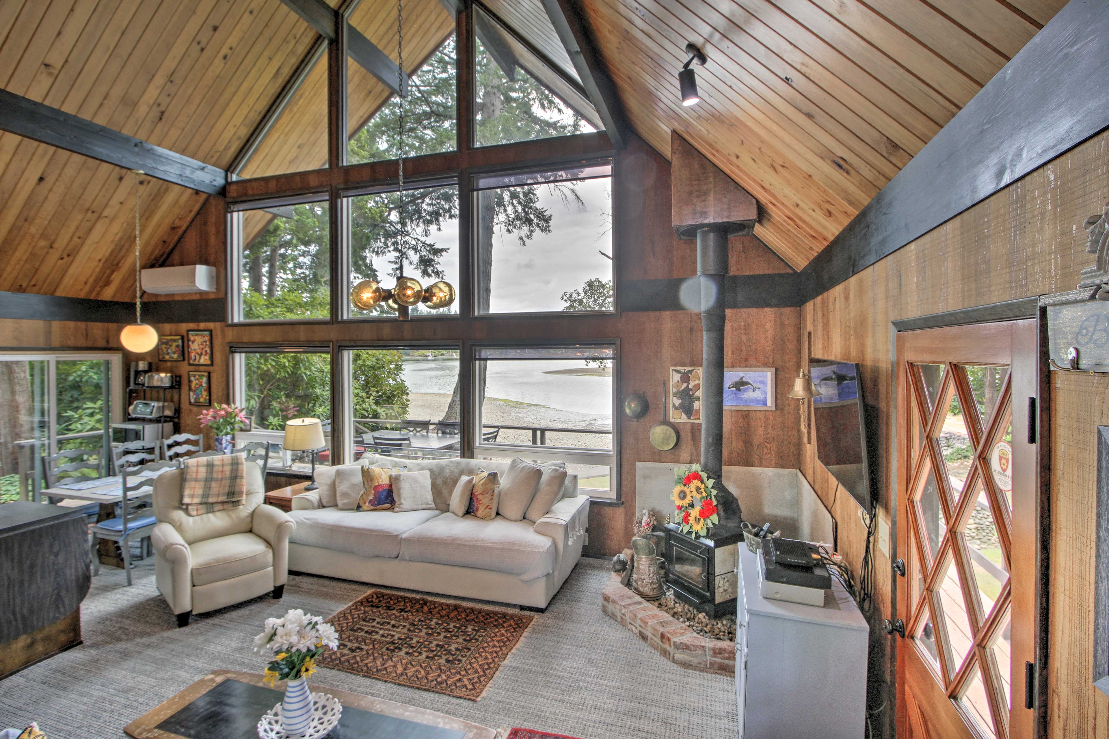 Property Image 1 - Waterfront Cabin w/ Fire Pit in Gig Harbor!