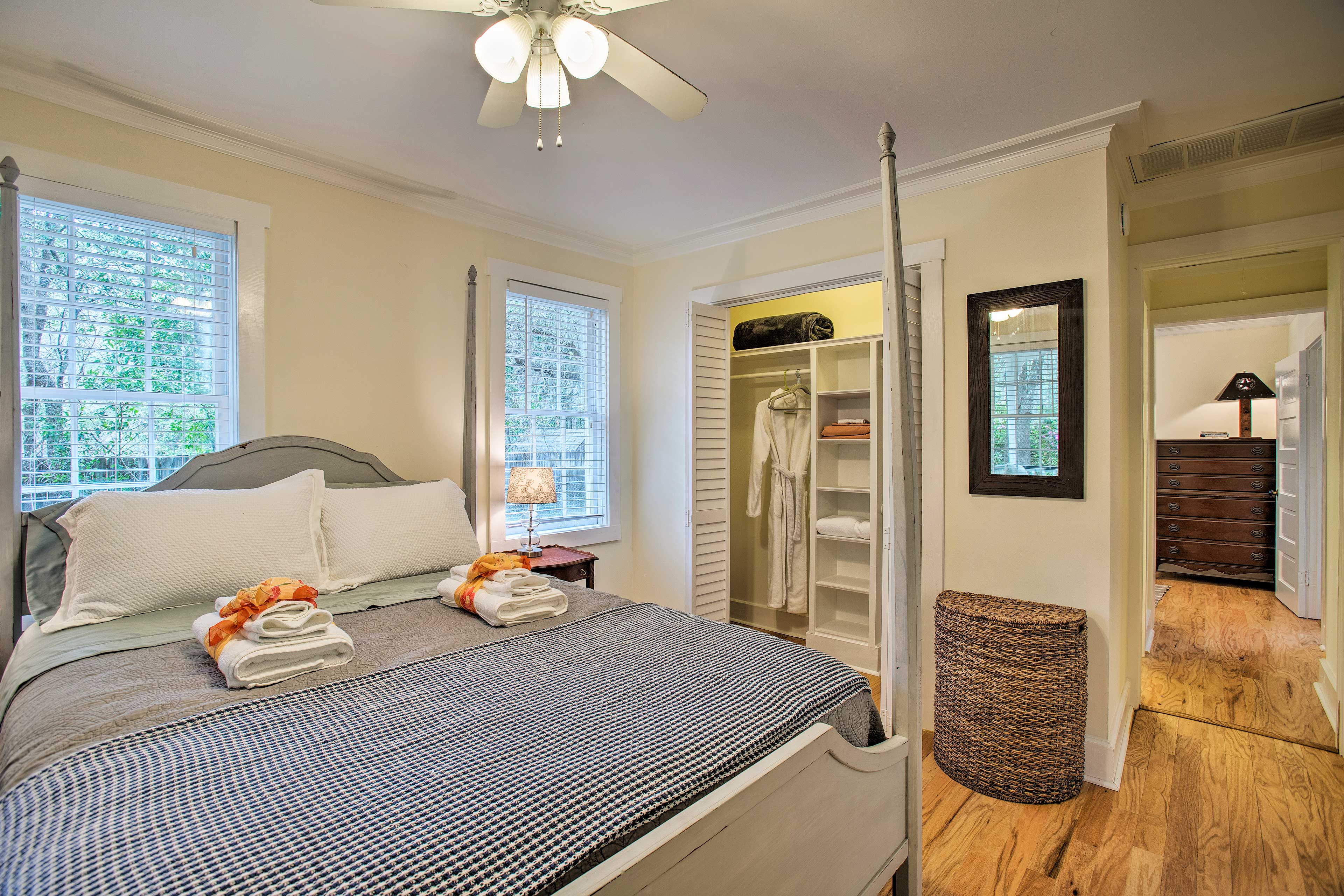 Savannah Cottage - 5 Mi to Wormsloe Historic Site!