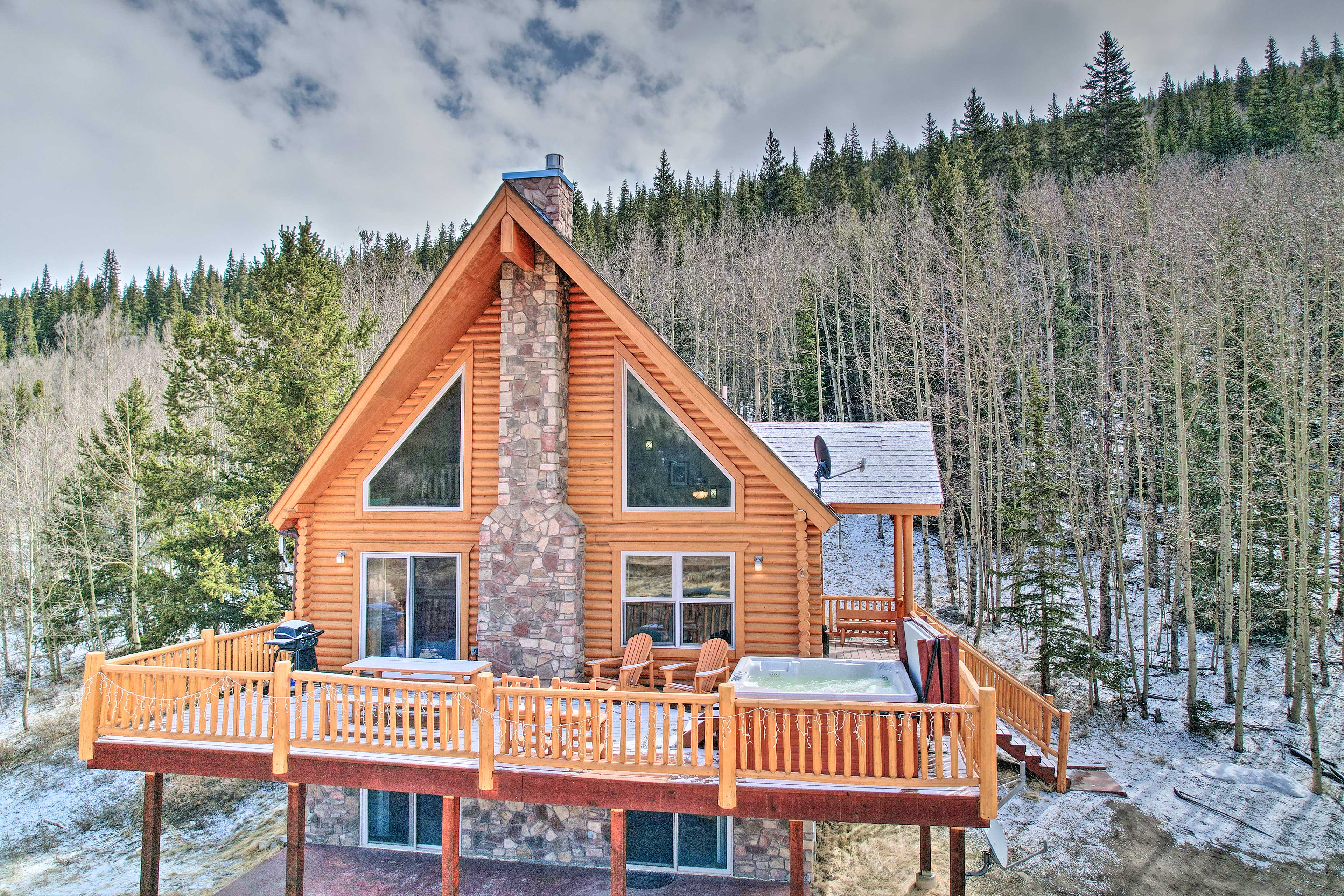 Property Image 1 - Secluded Alma Log Cabin w/ Hot Tub & Mountain View