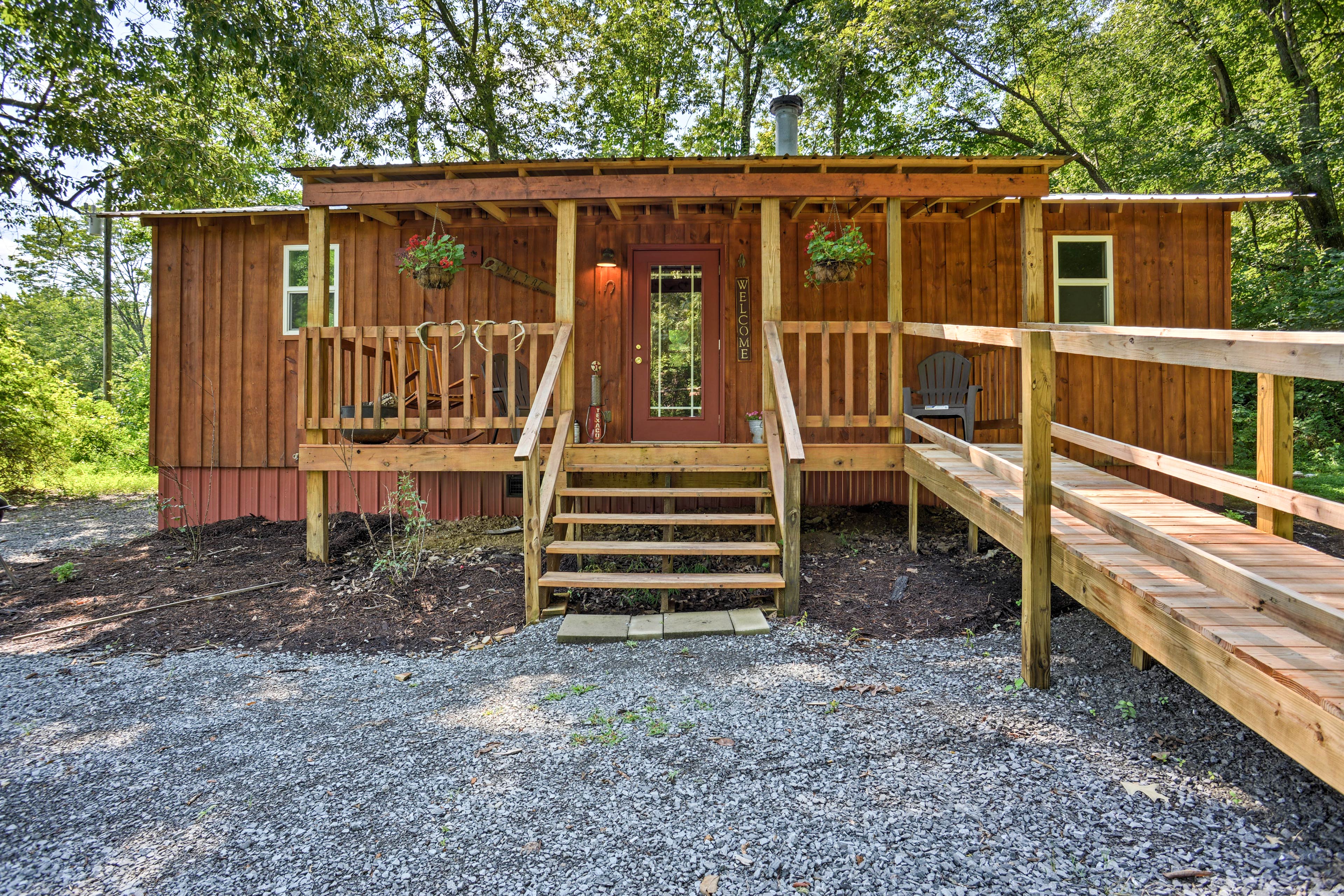 Property Image 1 - Kentucky Cabin w/ 2 Fishing Ponds & Trail Access