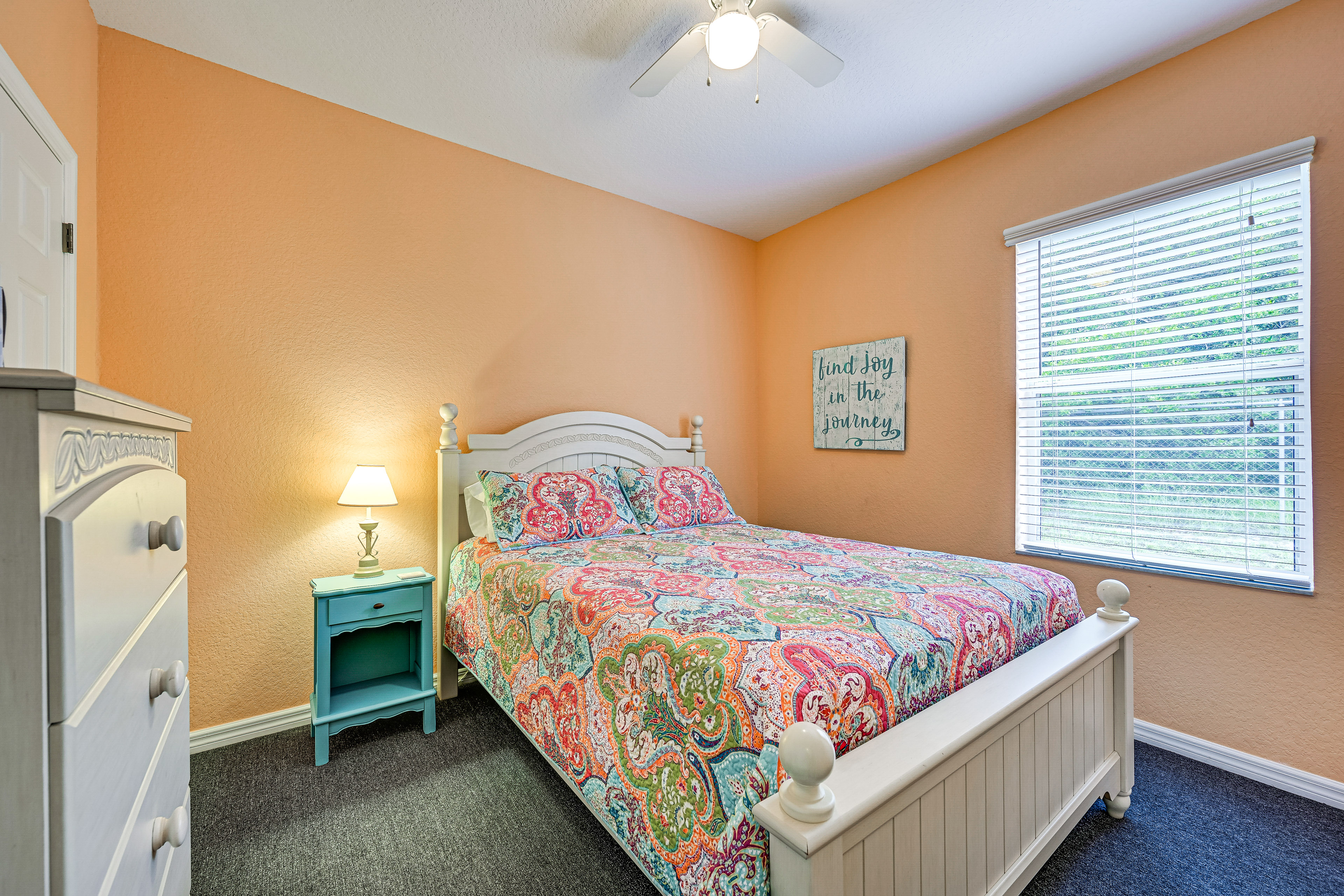 Pet-Friendly Gem w/ Yard & Pool Access in Sebring