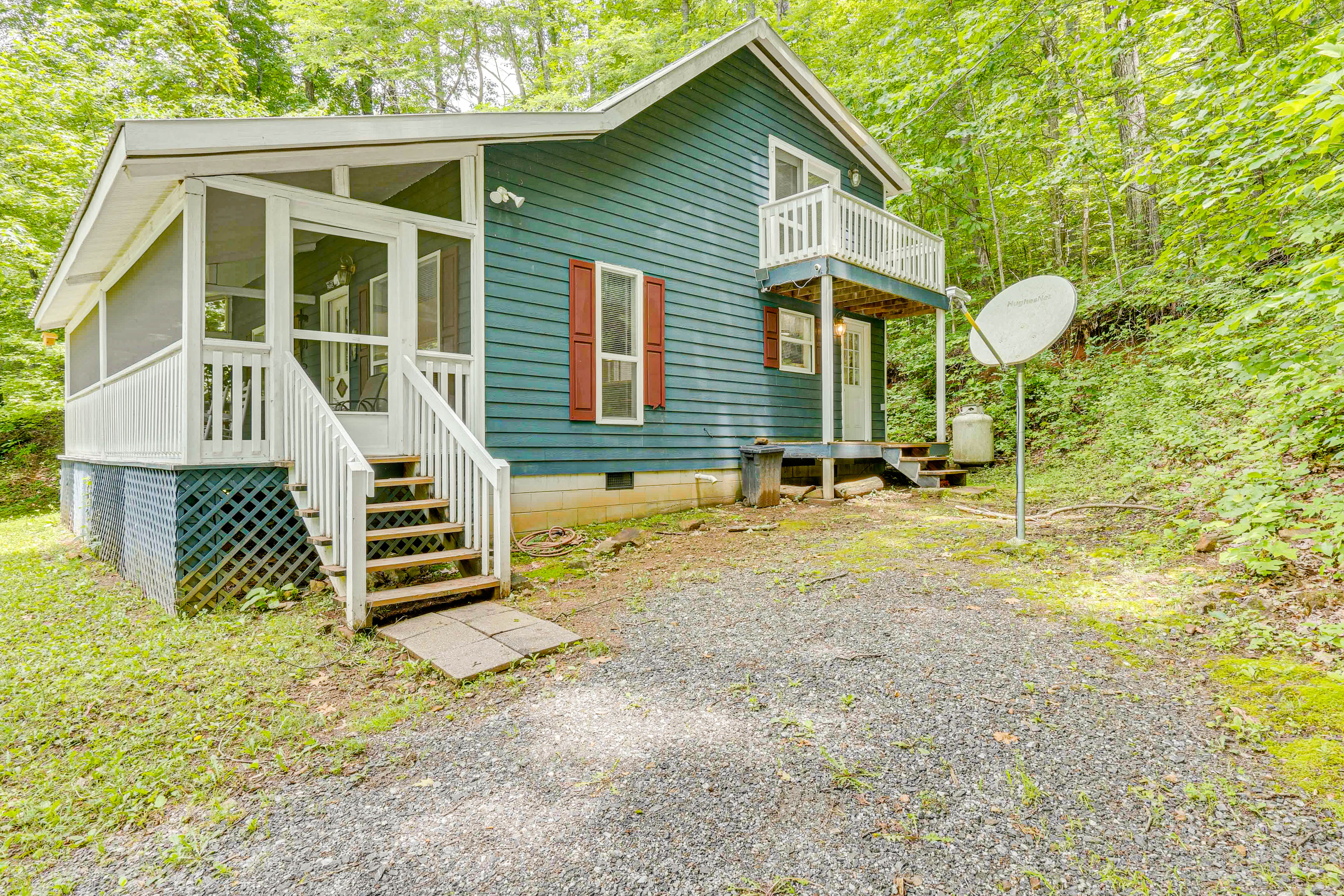 Property Image 2 - Secluded Cabin w/ Porch - 7 Miles to Lake Chatuge!