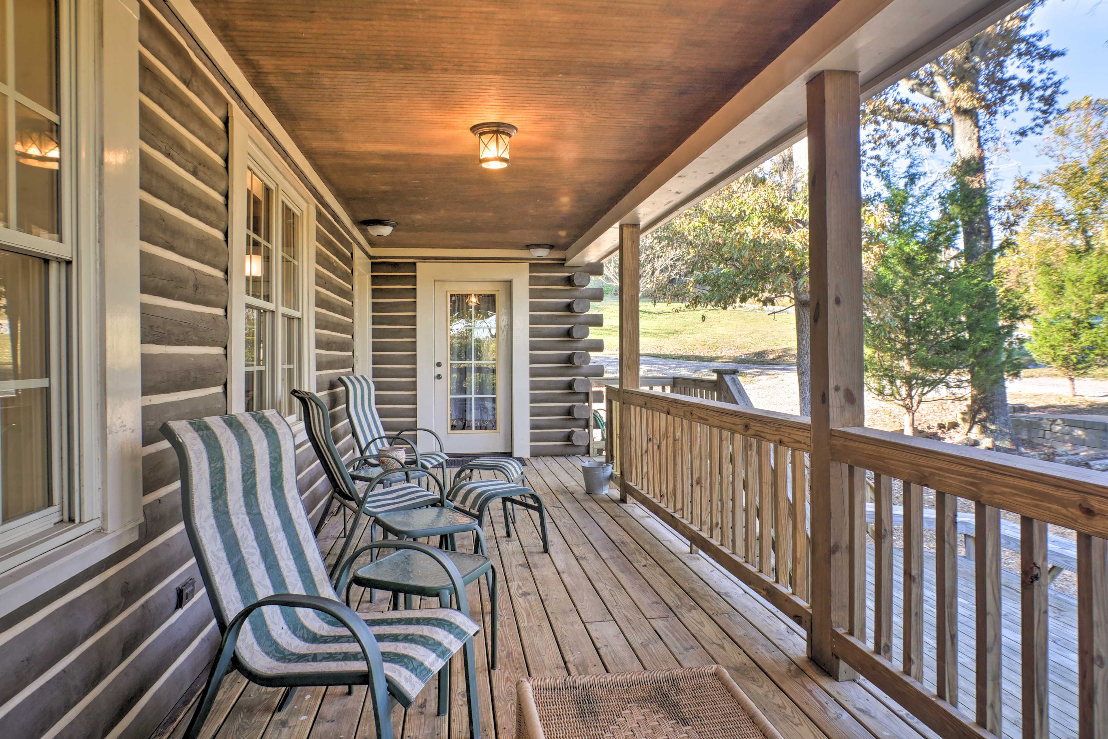 Scottsboro Cabin w/ Fire Pit & Resort Access