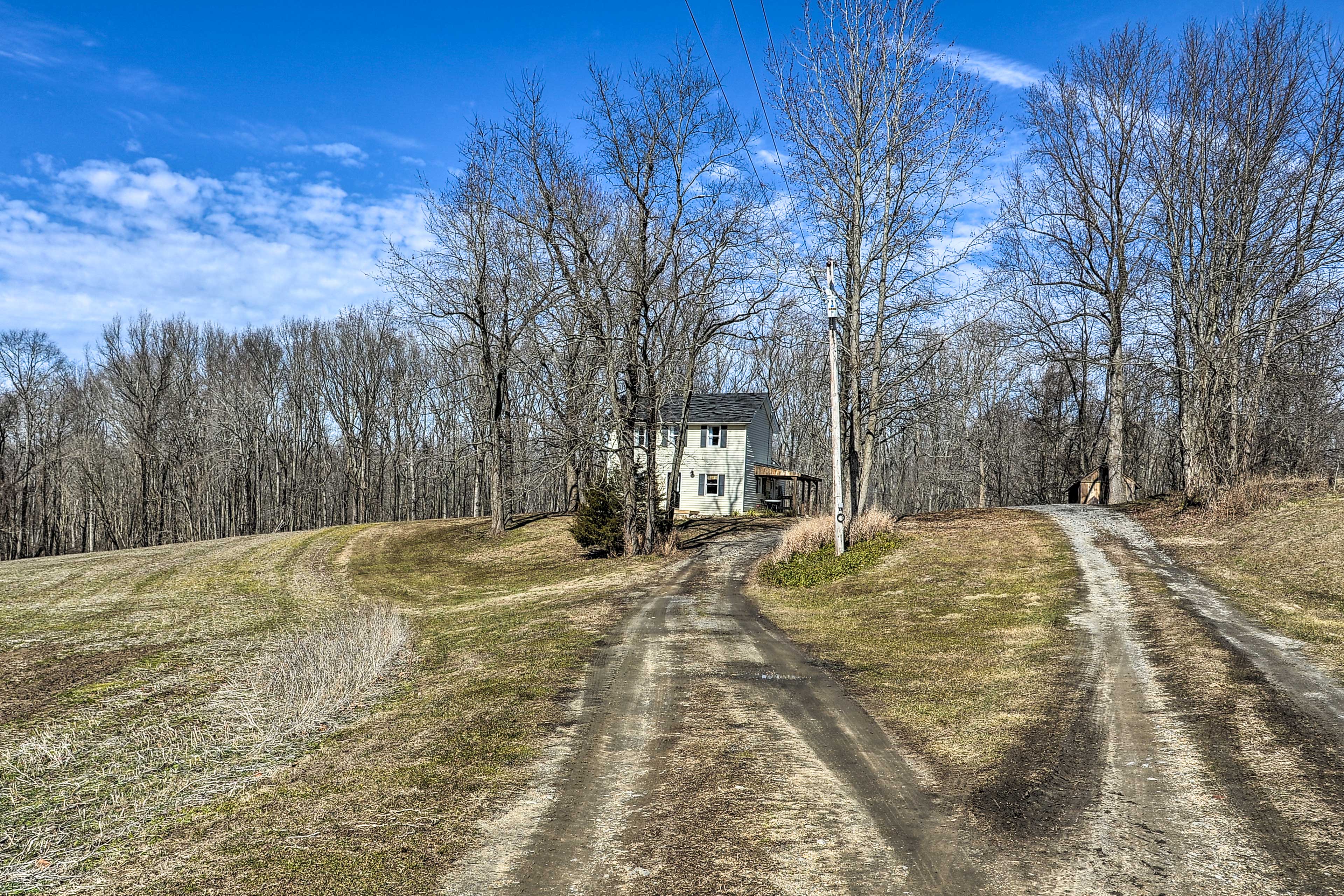 Property Image 1 - Secluded Lothian Farmhouse on 45 Acres w/ Fire Pit