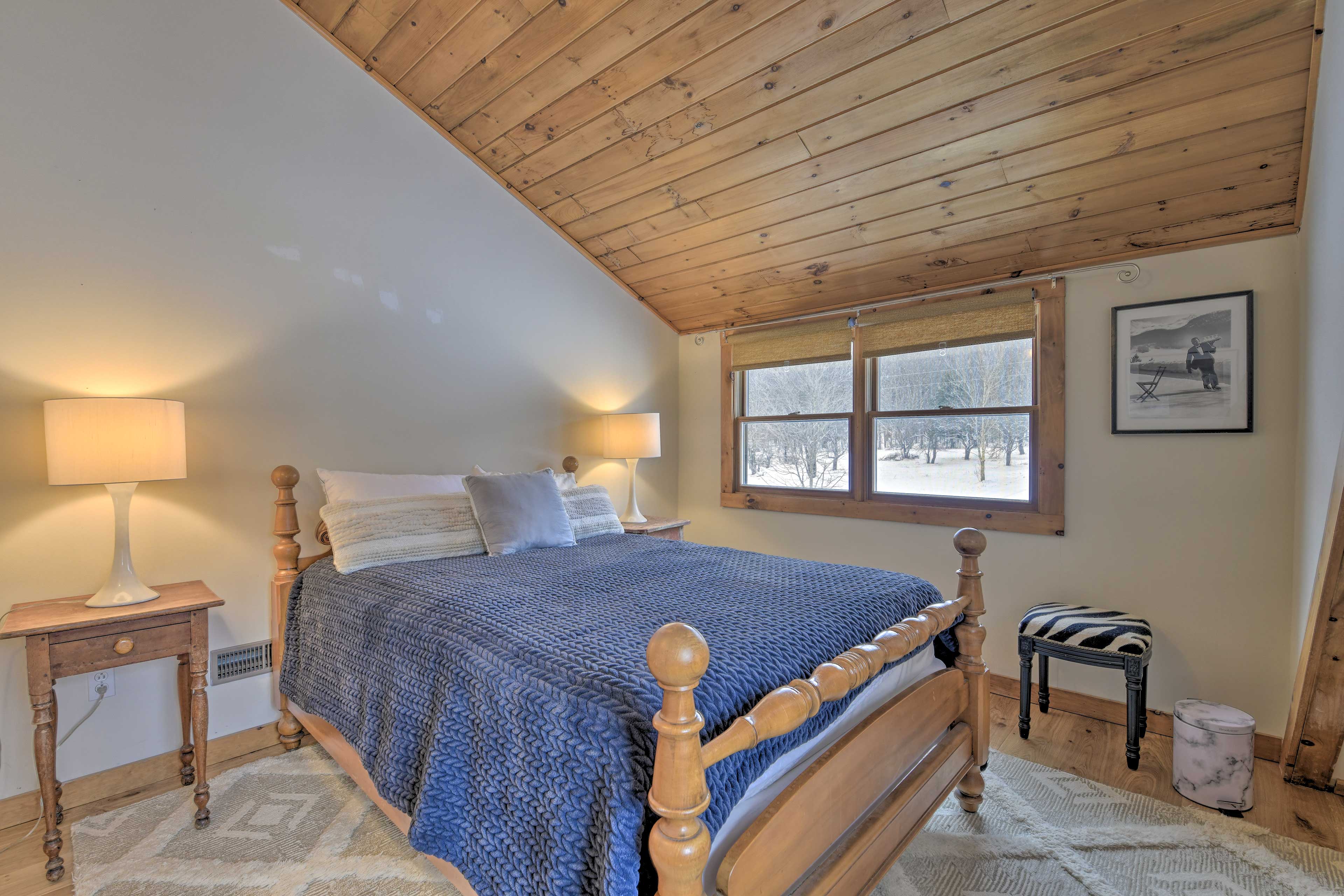 Upscale Montgomery Cabin, Near Jay Peak Resort!