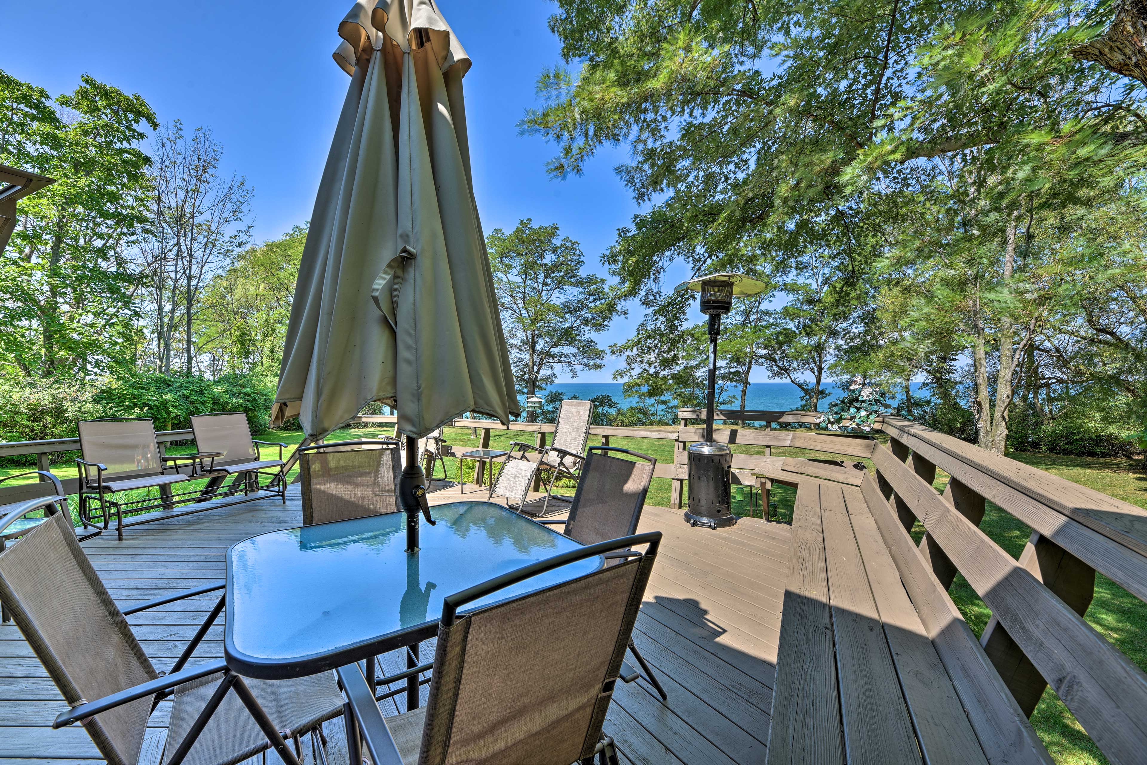 Property Image 2 - Lake Erie House w/ Private Yard & Fire Pit