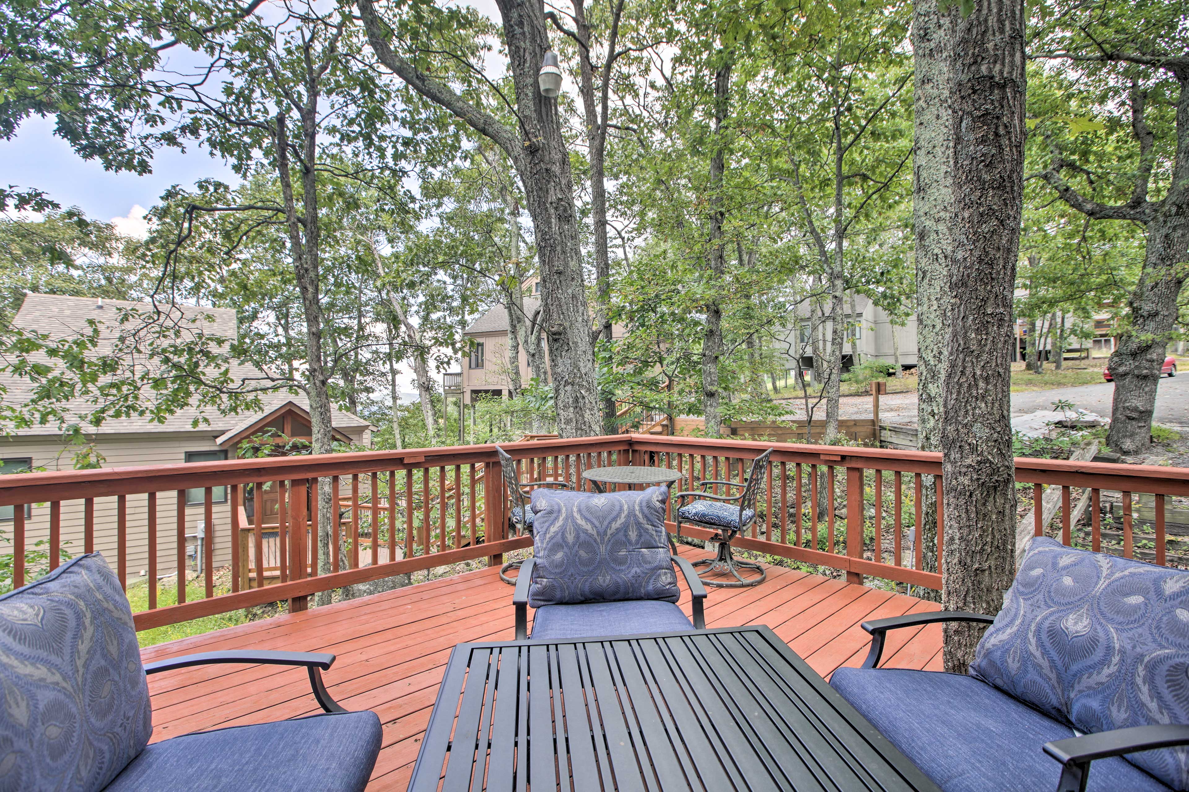 Property Image 1 - Wintergreen Home w/ Hot Tub, Deck & Mountain Views