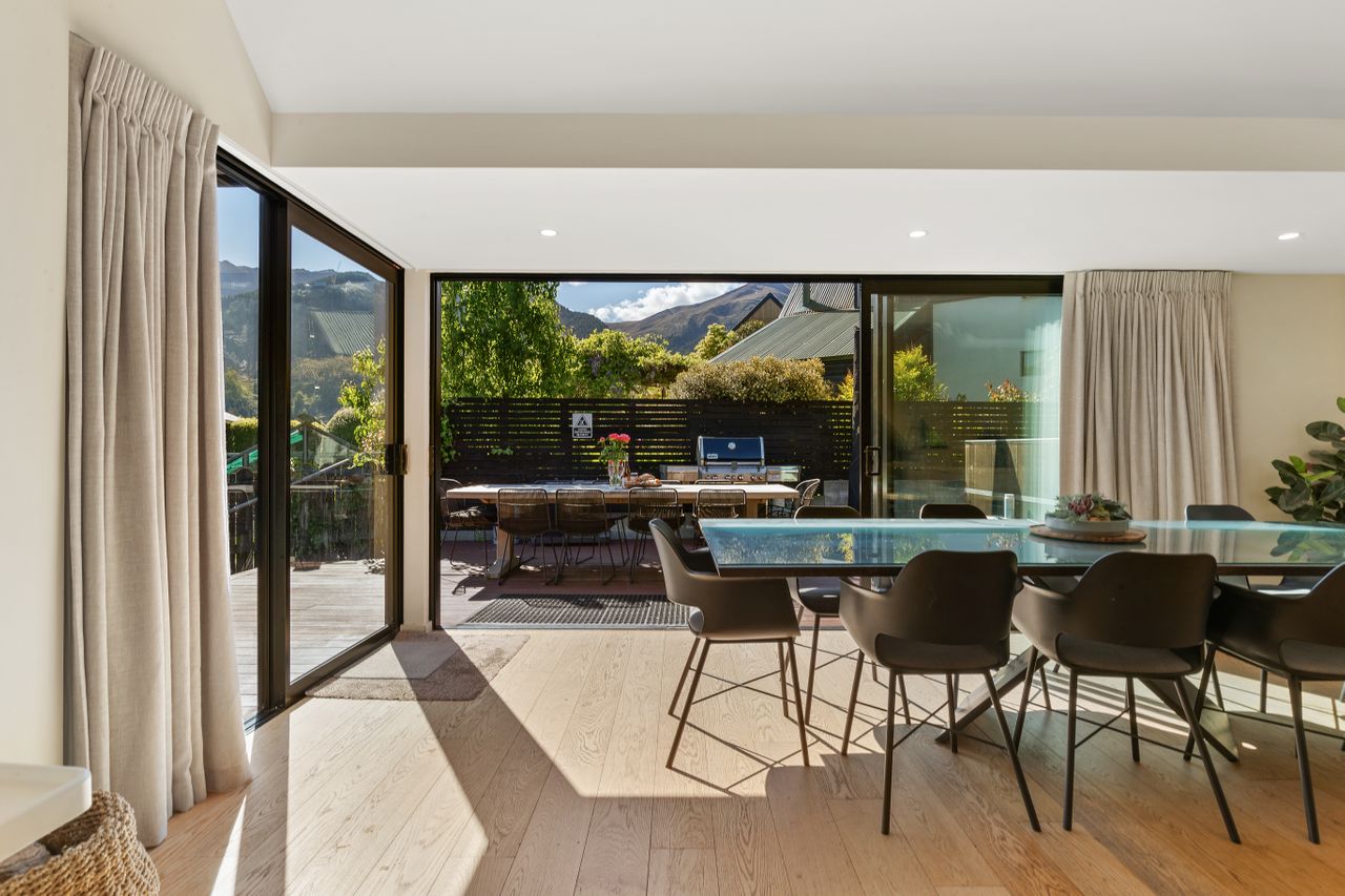 Property Image 2 - Mountain Utopia | Central Holiday Home