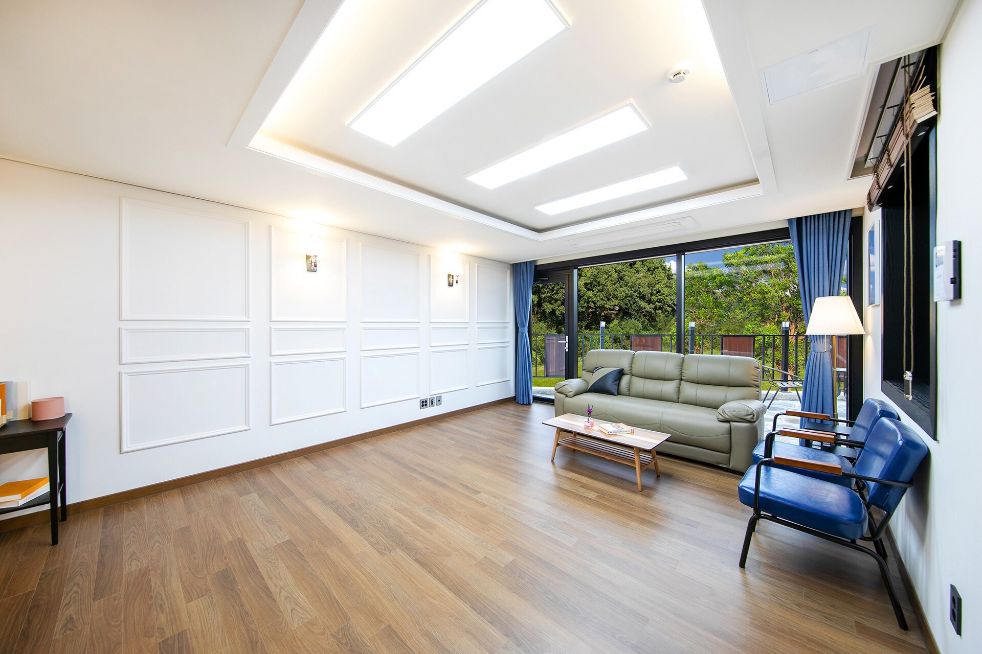 Property Image 1 - Beautifully Designed Private Home with Terrace 4
