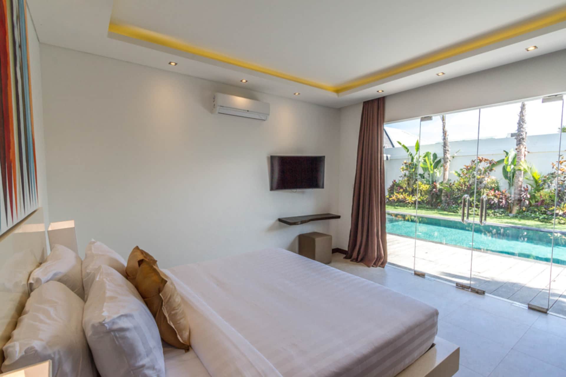  Luxury 3 Bedroom Holiday Villa in Seminyak 