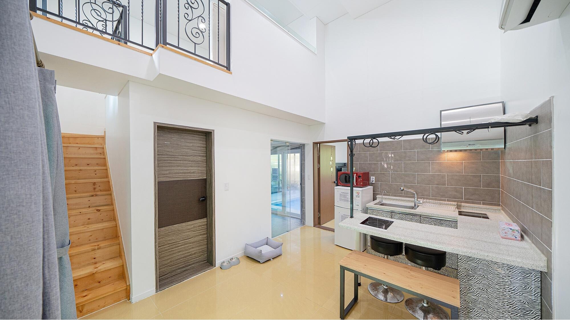 Property Image 2 - Fantastic Pet Friendly Fresh Villa with Private Pool 4 Property Image 2 - Fantastic Pet Friendly Fresh Villa with Private Pool 4