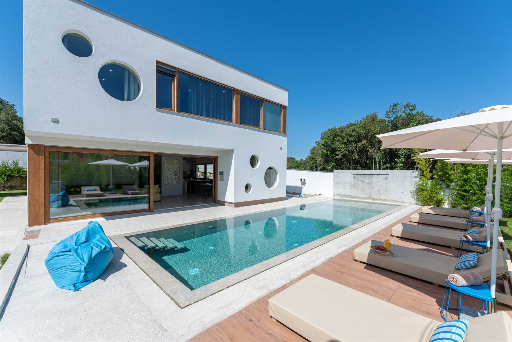 Property Image 1 - Luxury Villa Artist with Pool