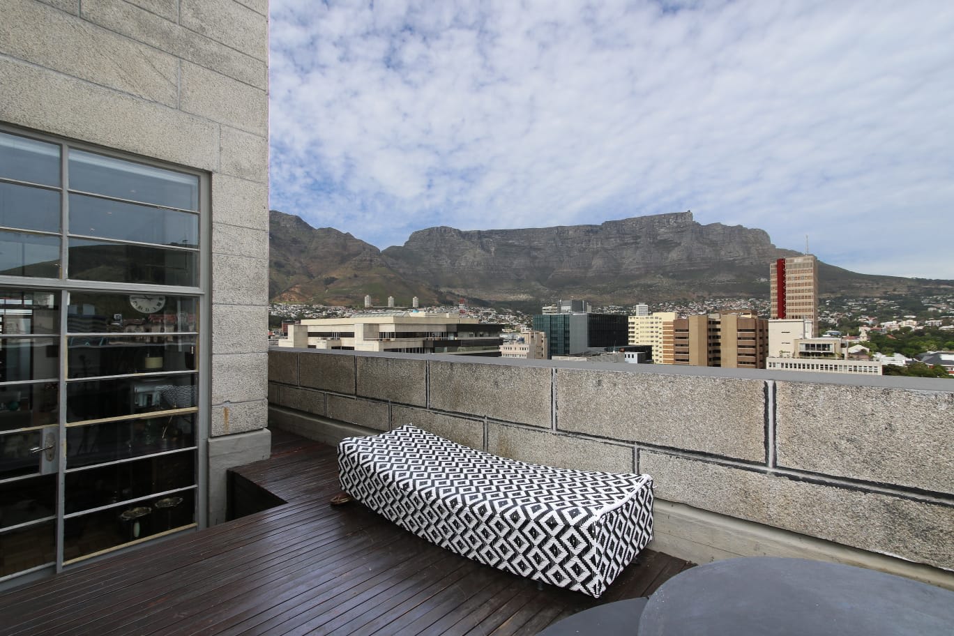 Property Image 1 - Splendid Art Deco Loft in the Heart of Cape Town