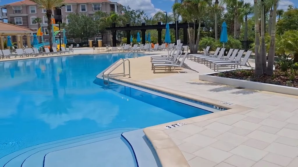 MainPool4