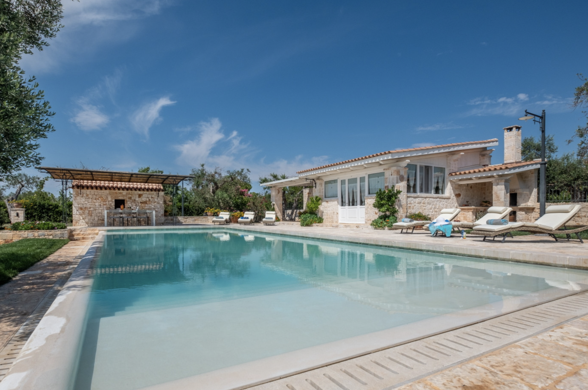 Property Image 1 - Villa Surrounded by an Olive-Cultured Countryside