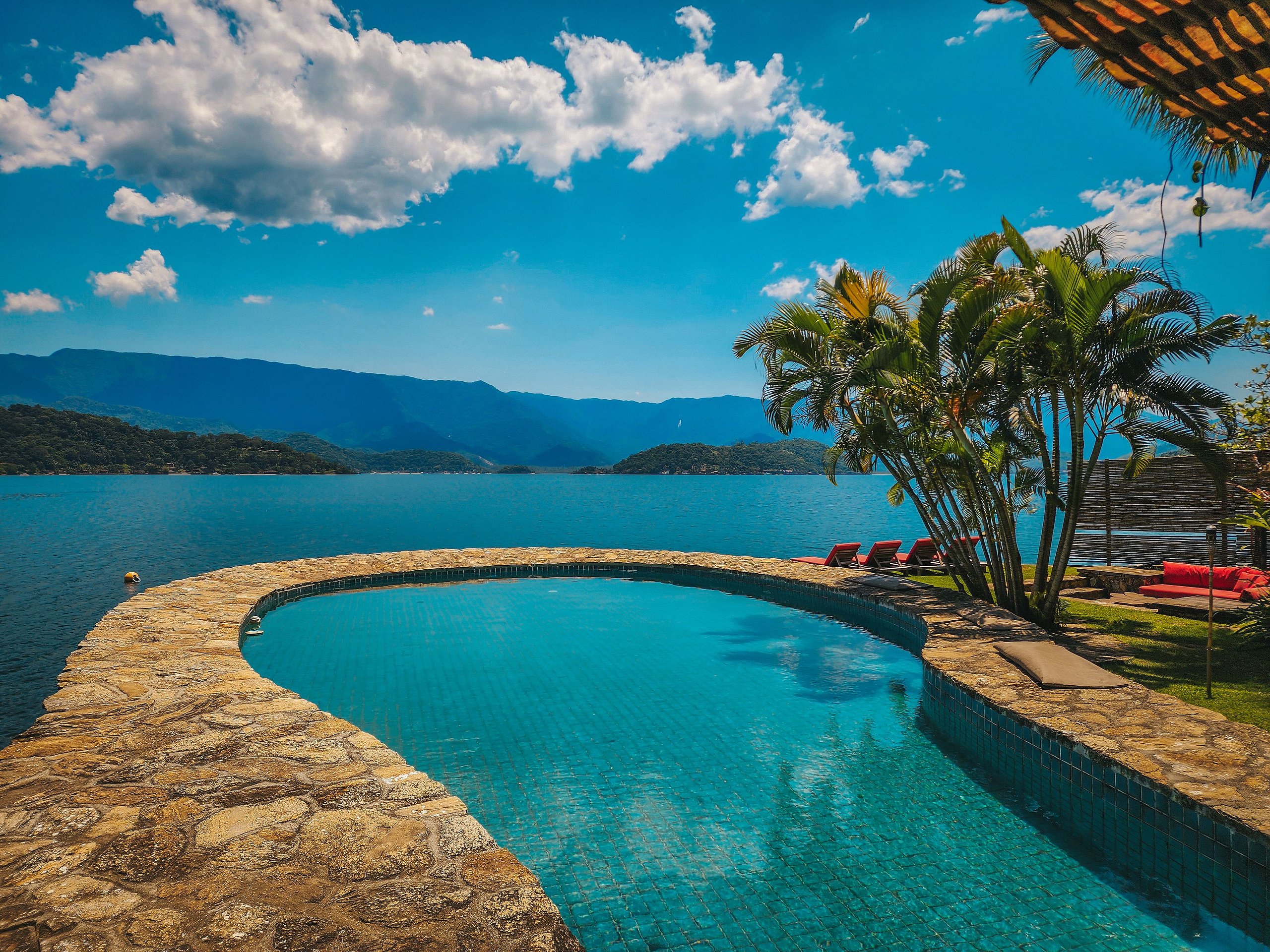 Property Image 1 - House with pool on a paradise island in Angra dos Reis for vacations