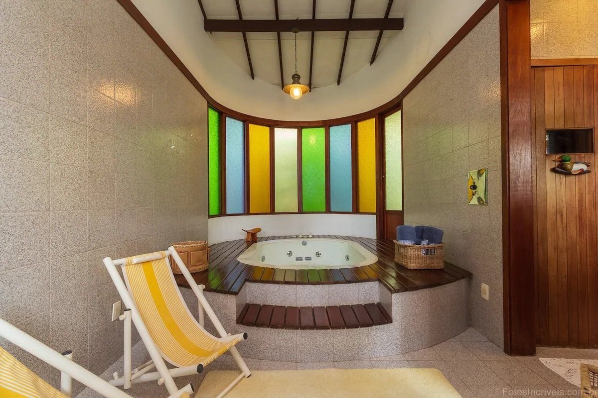 Beachfront house with sea view on Gipóia