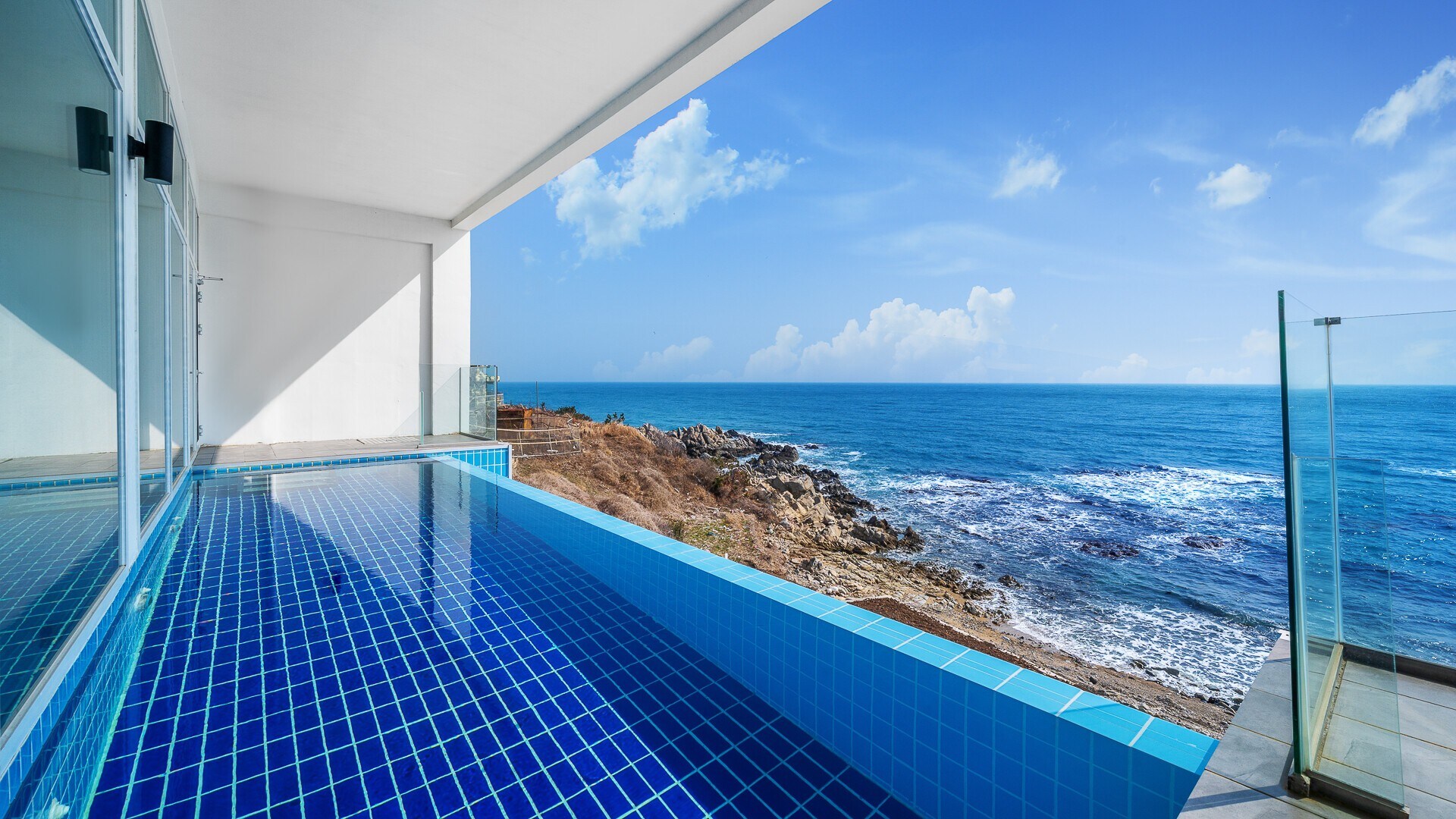 Property Image 2 - Romantic Ocean view pool villa in Gyeongju 204 