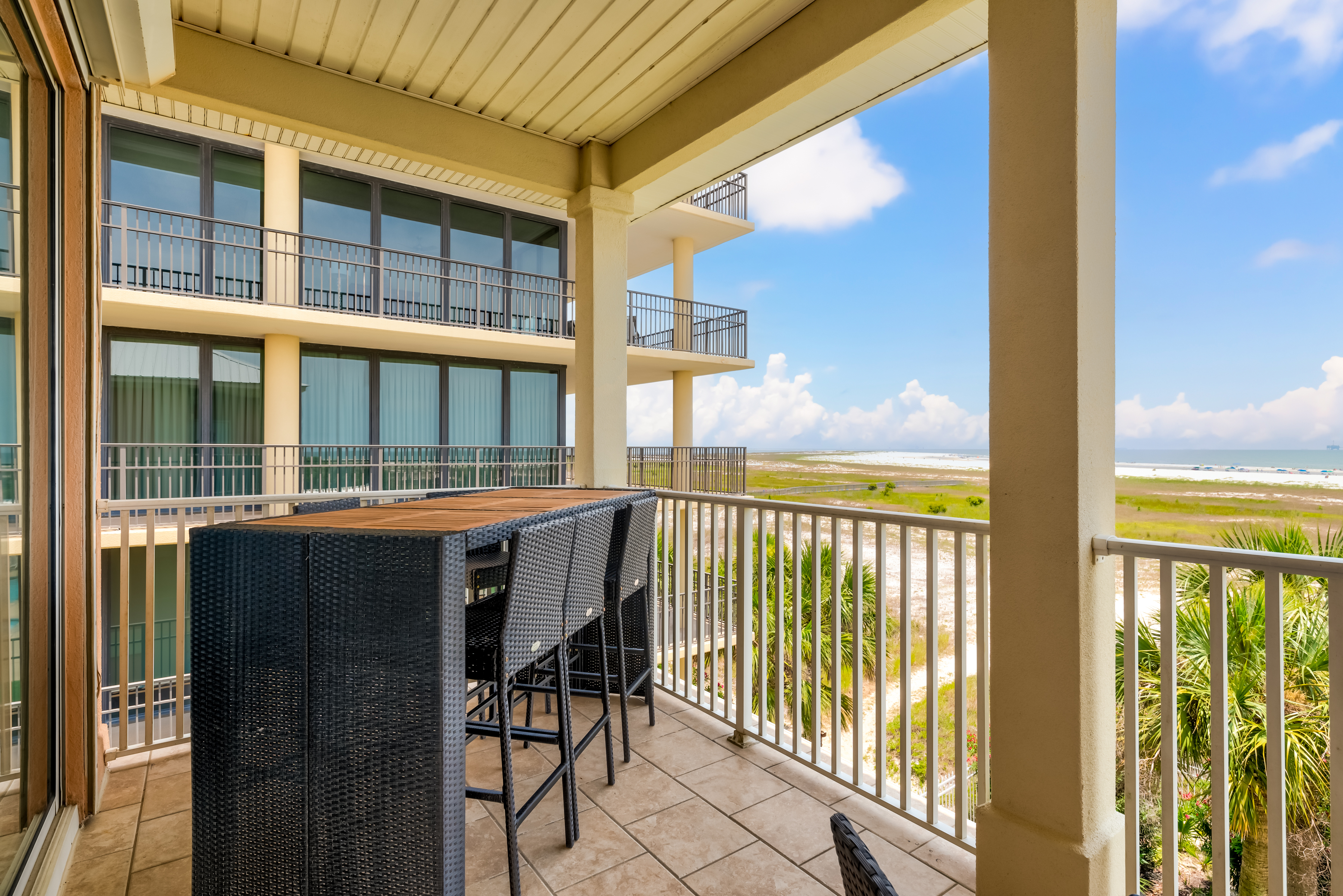 Beach Side Outdoor Dining Beach Club 301 Dauphin Island Beach Condos