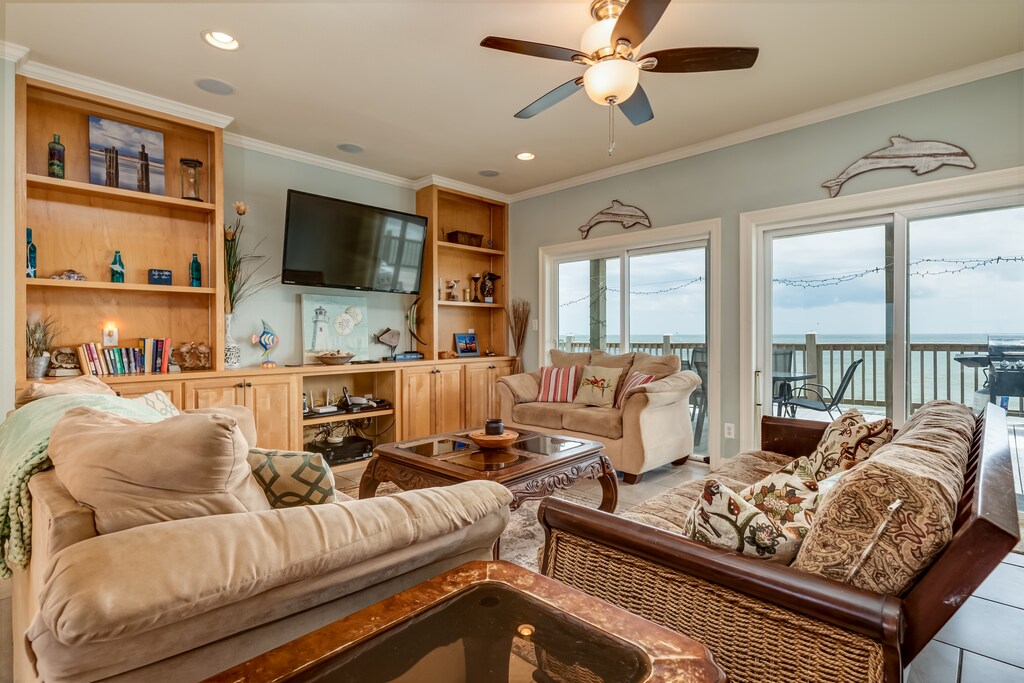 Gulf Front Living Room Southern Breeze
