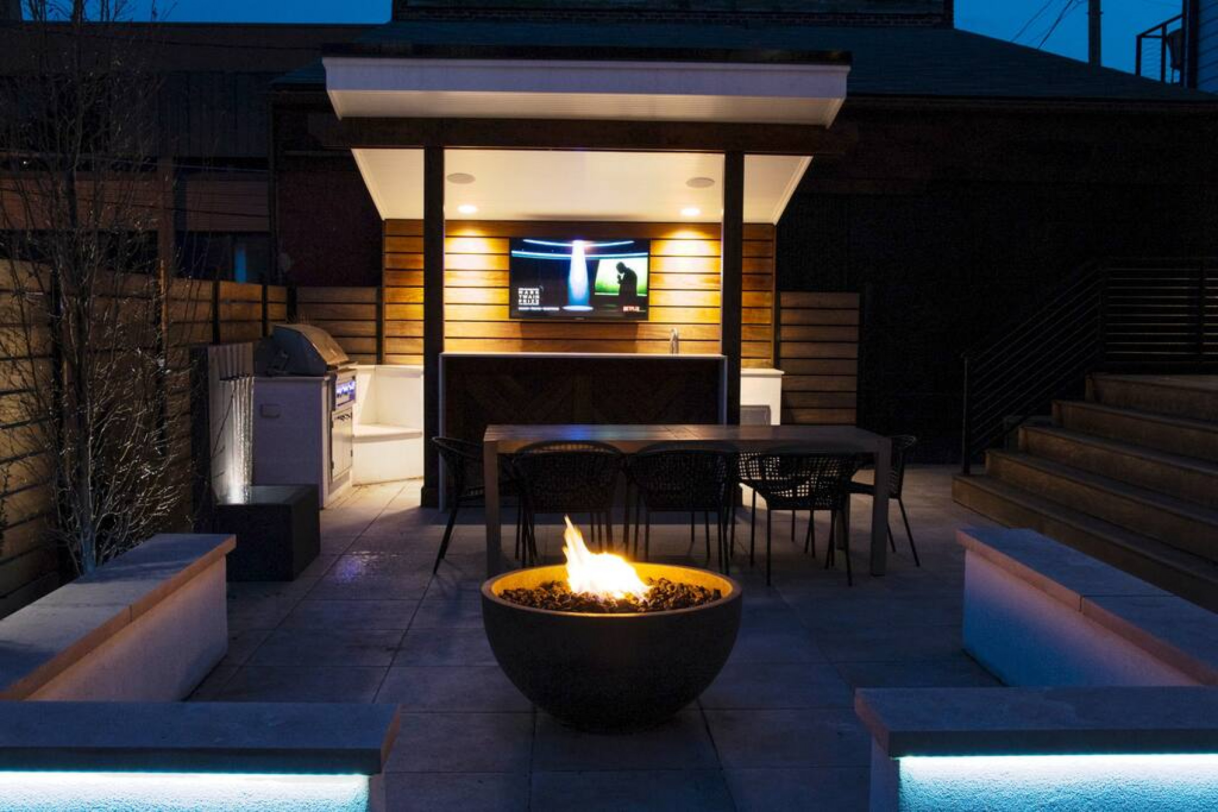 Property Image 2 - Pittsburgh’s #1 Rental Home ★ Luxury Home ★ Rooftop Decks ★ Amazing Yard ★ Firepit ★ 