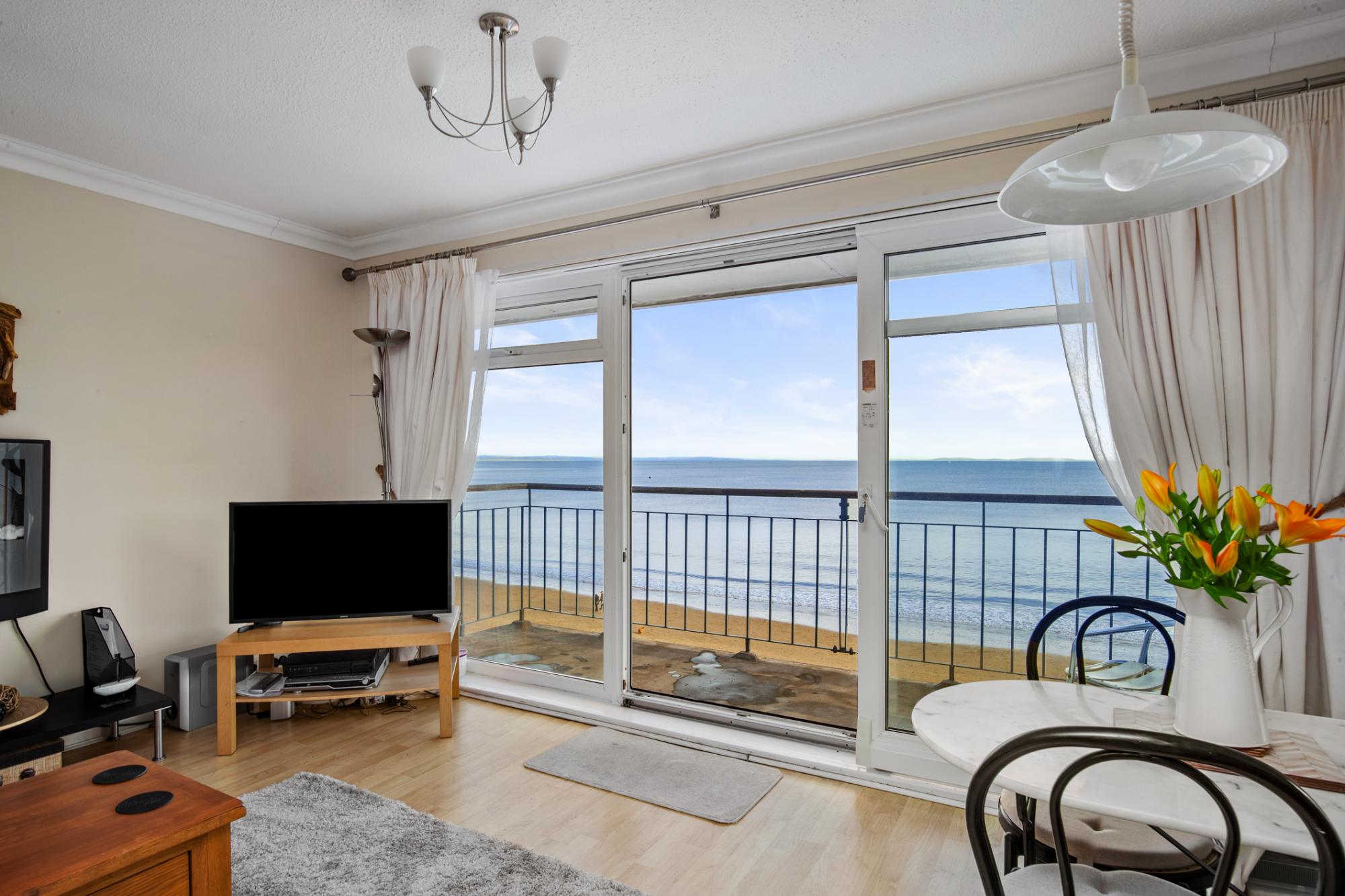 Property Image 2 - On The Beach - Direct Beach Access  Sea Views