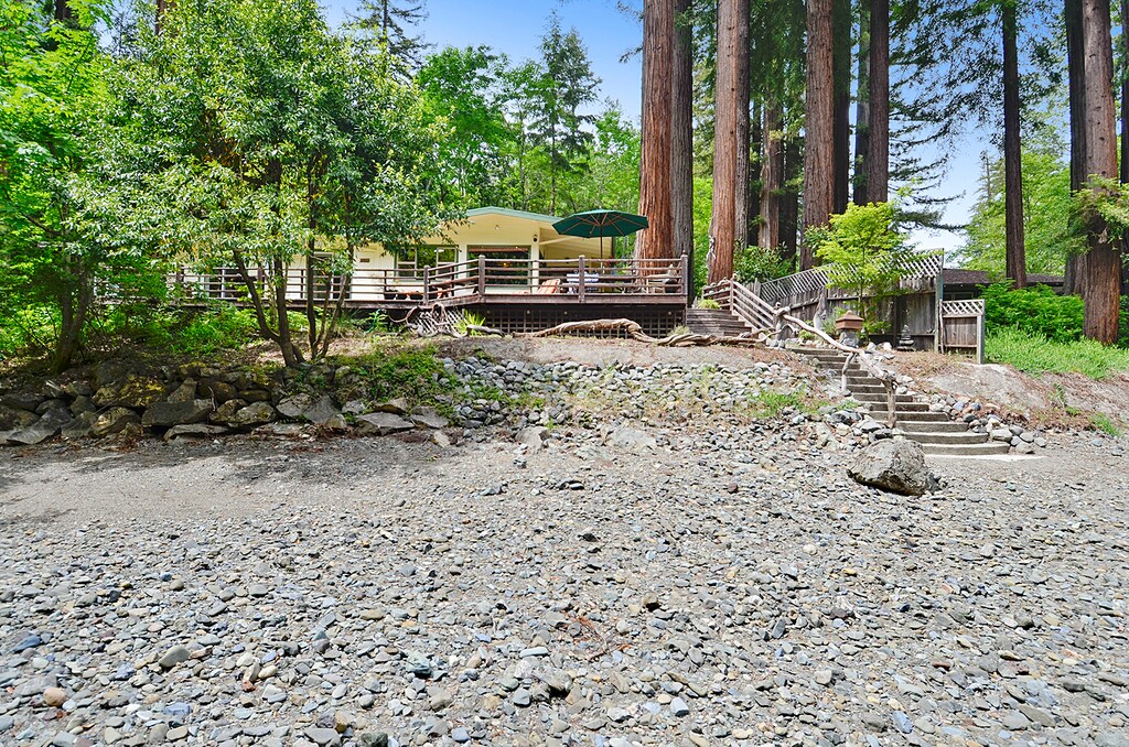 SequoiaBeachDreamery (12)Just steps from the house, Austin Creek runs nearly year-round.