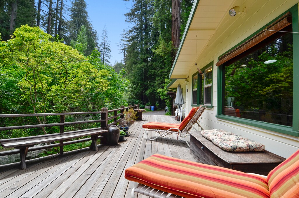 Take a breather! Recline with a book, cup of tea, or simply BE.