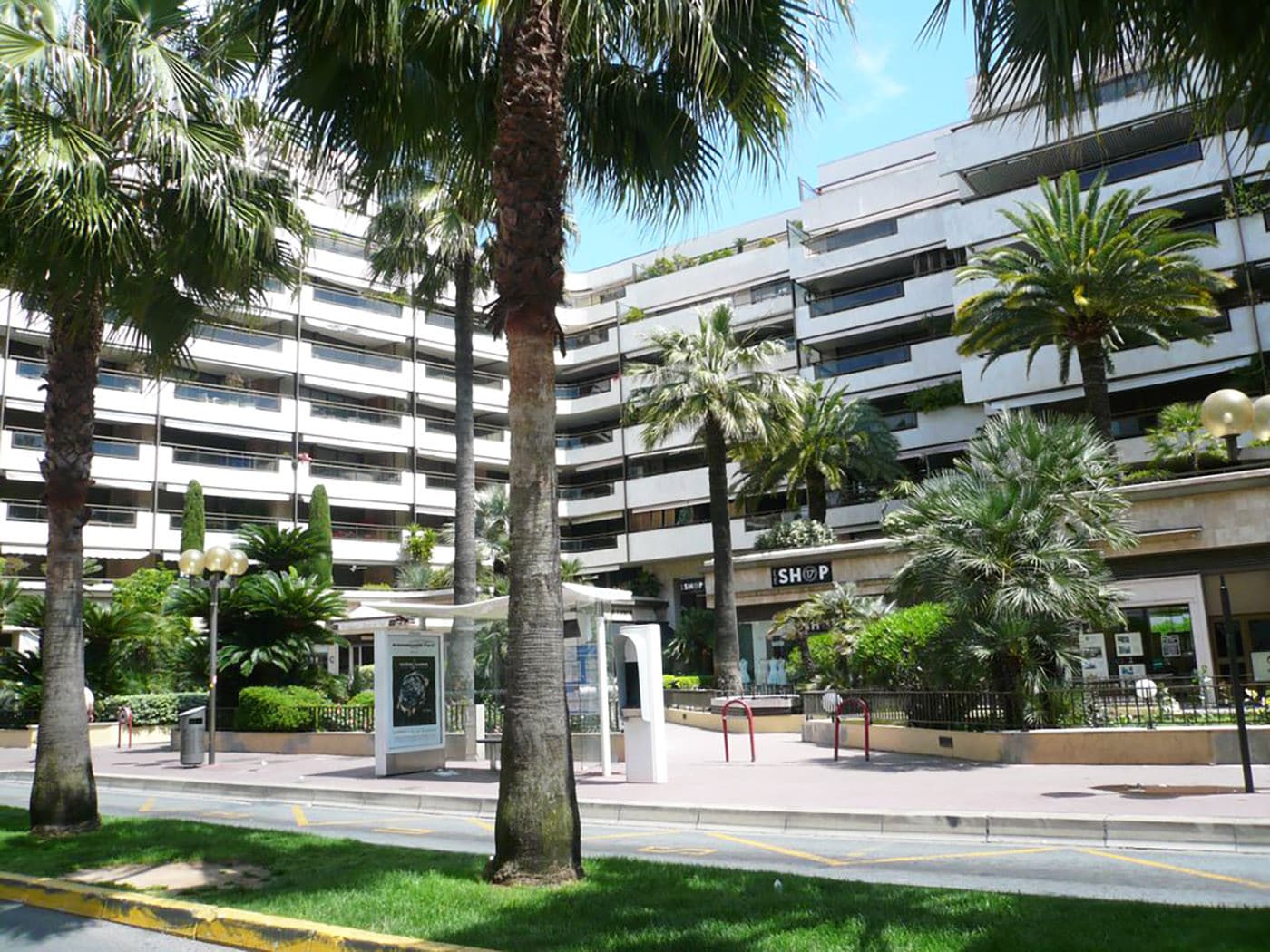 Property Image 1 - cozy and is modern apartment in Cannes has 1 bedrooms and capacity for 4 persons. 