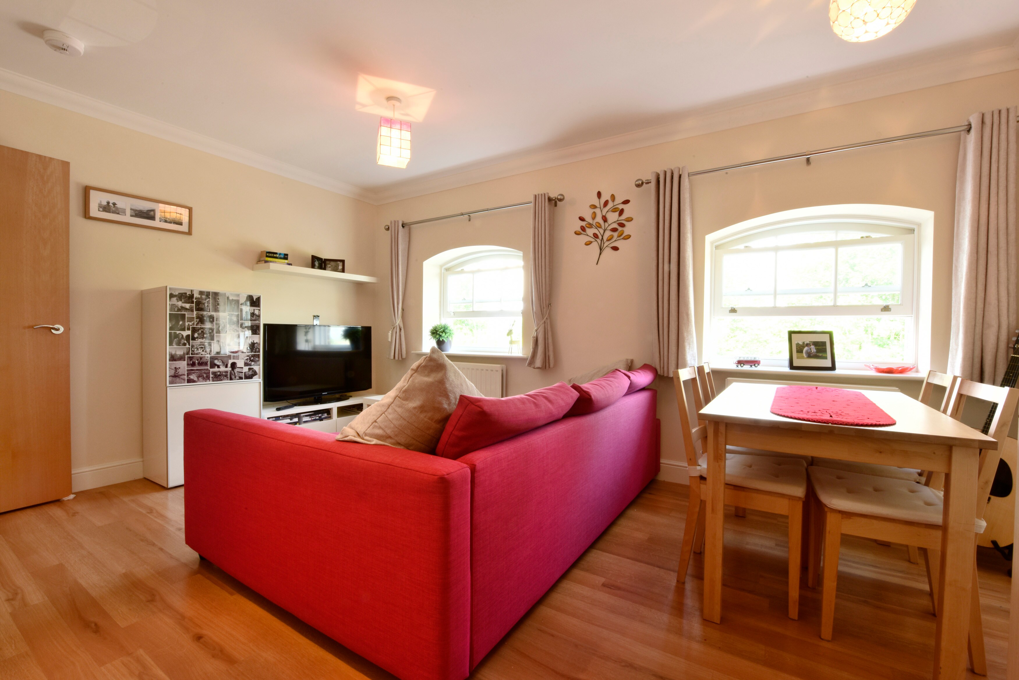 Property Image 1 - Nunnery Fields - cosy modern flat with parking
