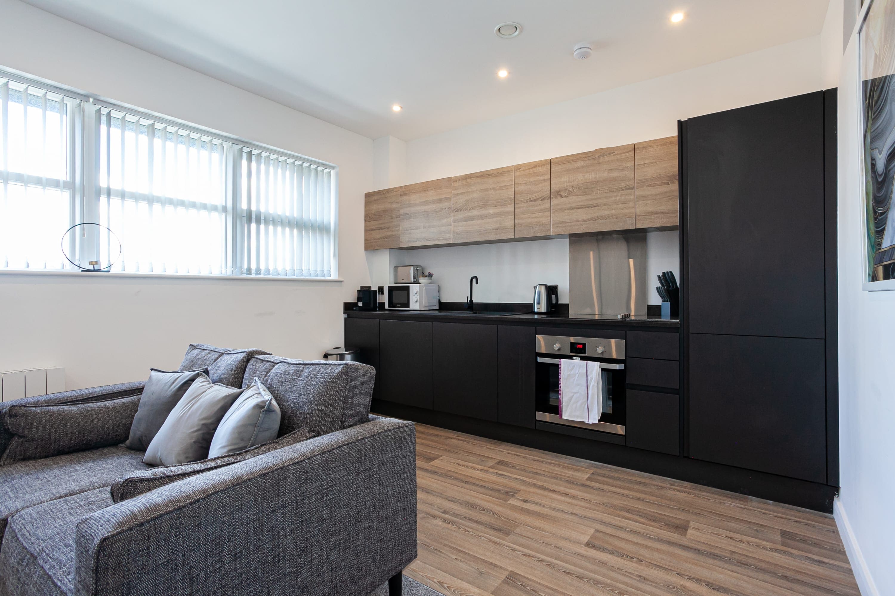 Property Image 1 - Contemporary 2 Bedroom Apartment in Bolton
