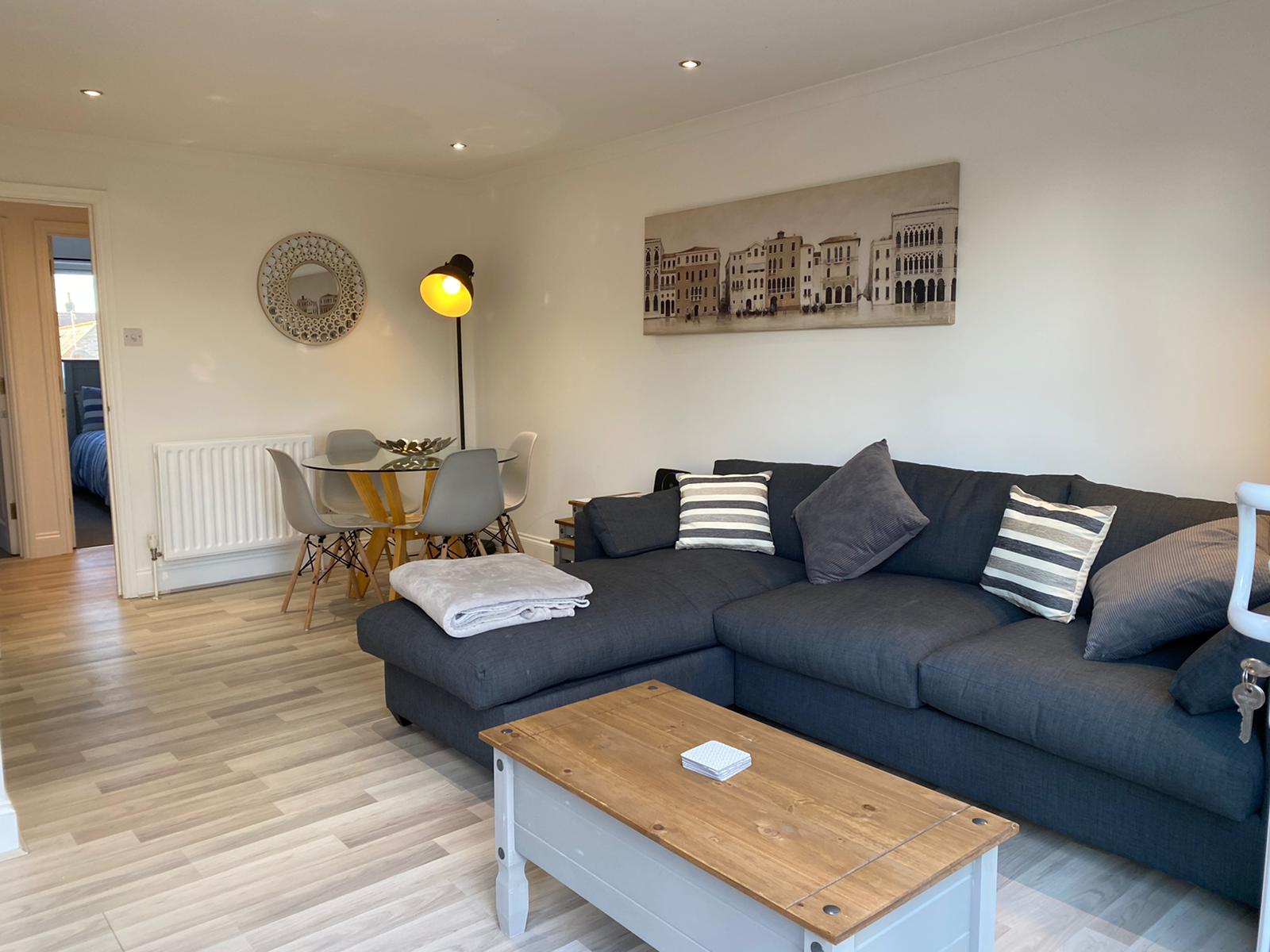 Penthouse Waterfront Apartment - St Neots Penthouse Waterfront Apartment - St Neots