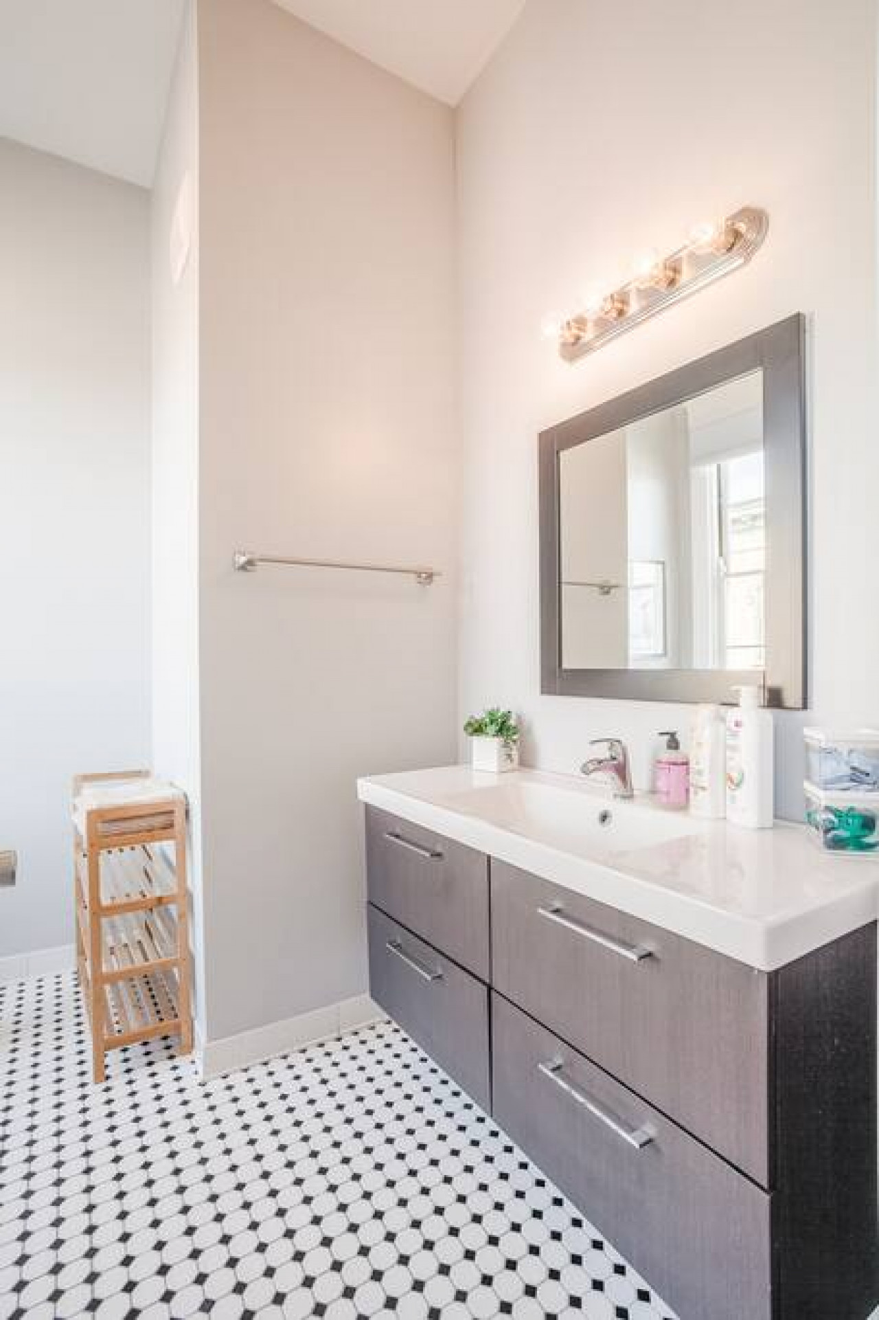 Relaxing, Boho Chic 2B 2Bath Downtown City View Condo