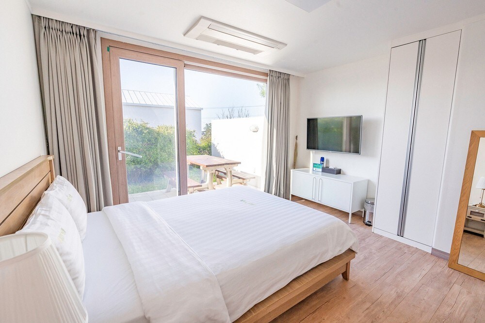 Property Image 2 - Two Bedroom Home in Jeju 3 