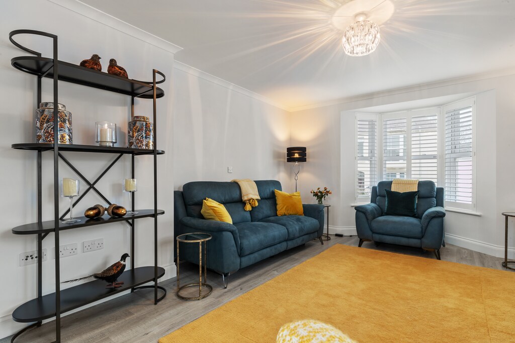 Cottage Mews Seaside Cottage, Sea Views