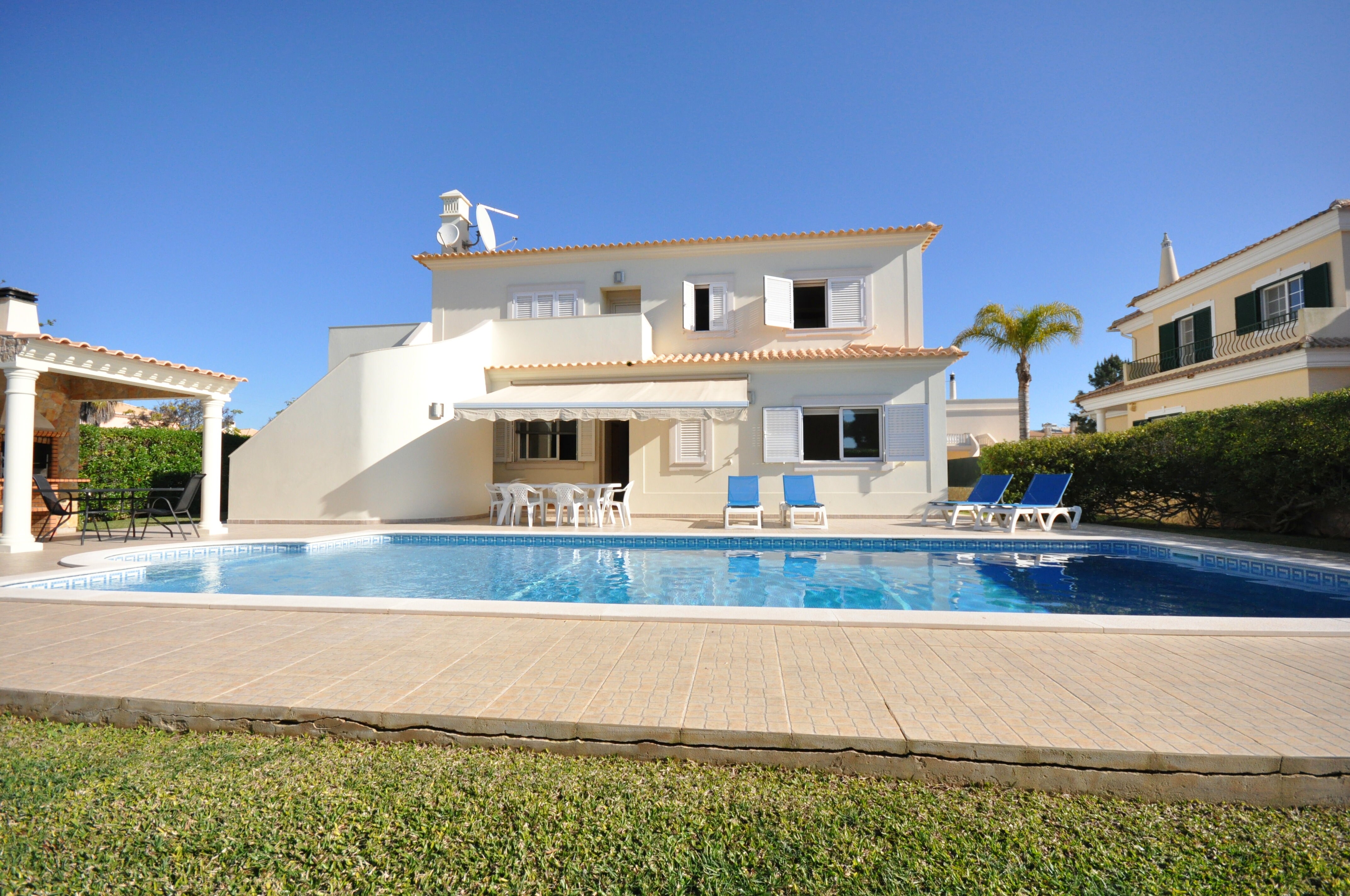 Property Image 2 - Large 3 bedroom private pool villa in Vilasol Resort