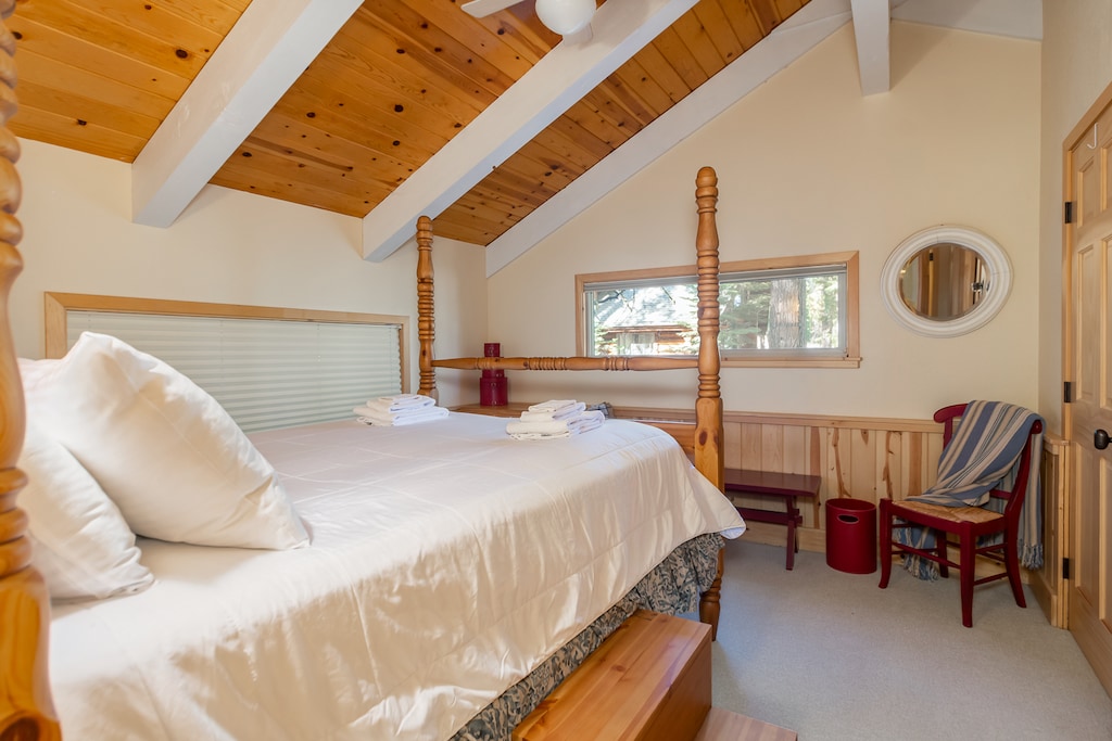 Bedroom 3 (Upstairs)