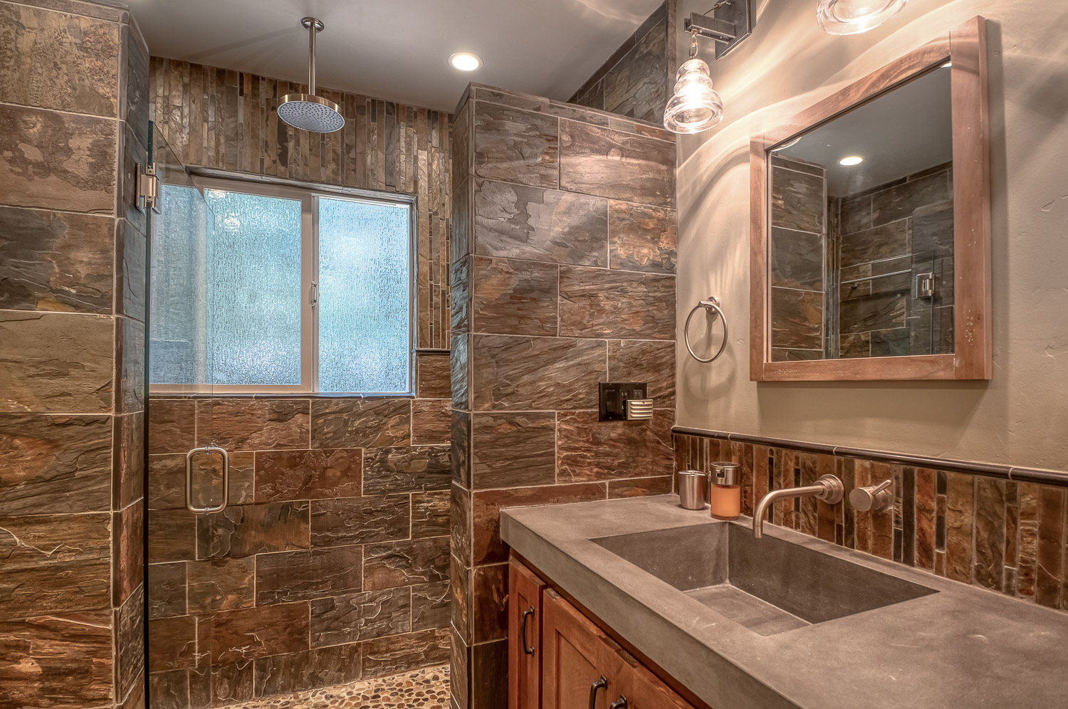 Arnold-Shwartzencabin_19