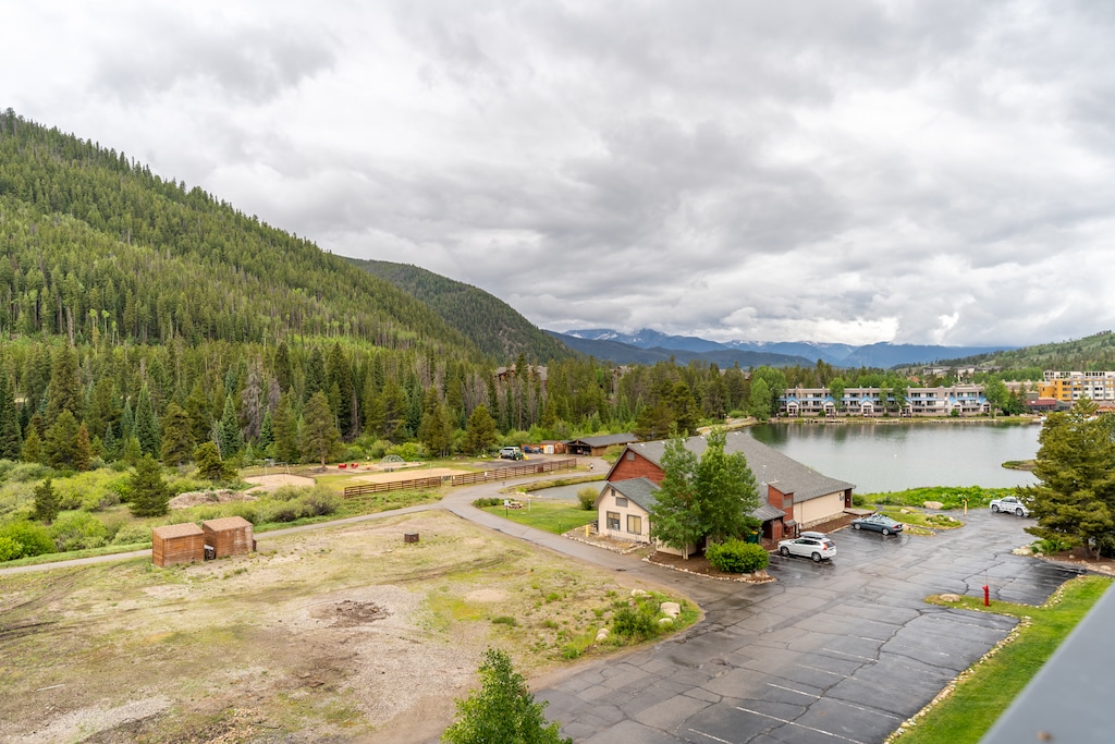 Views of Keystone Lake and mountain ranges. 