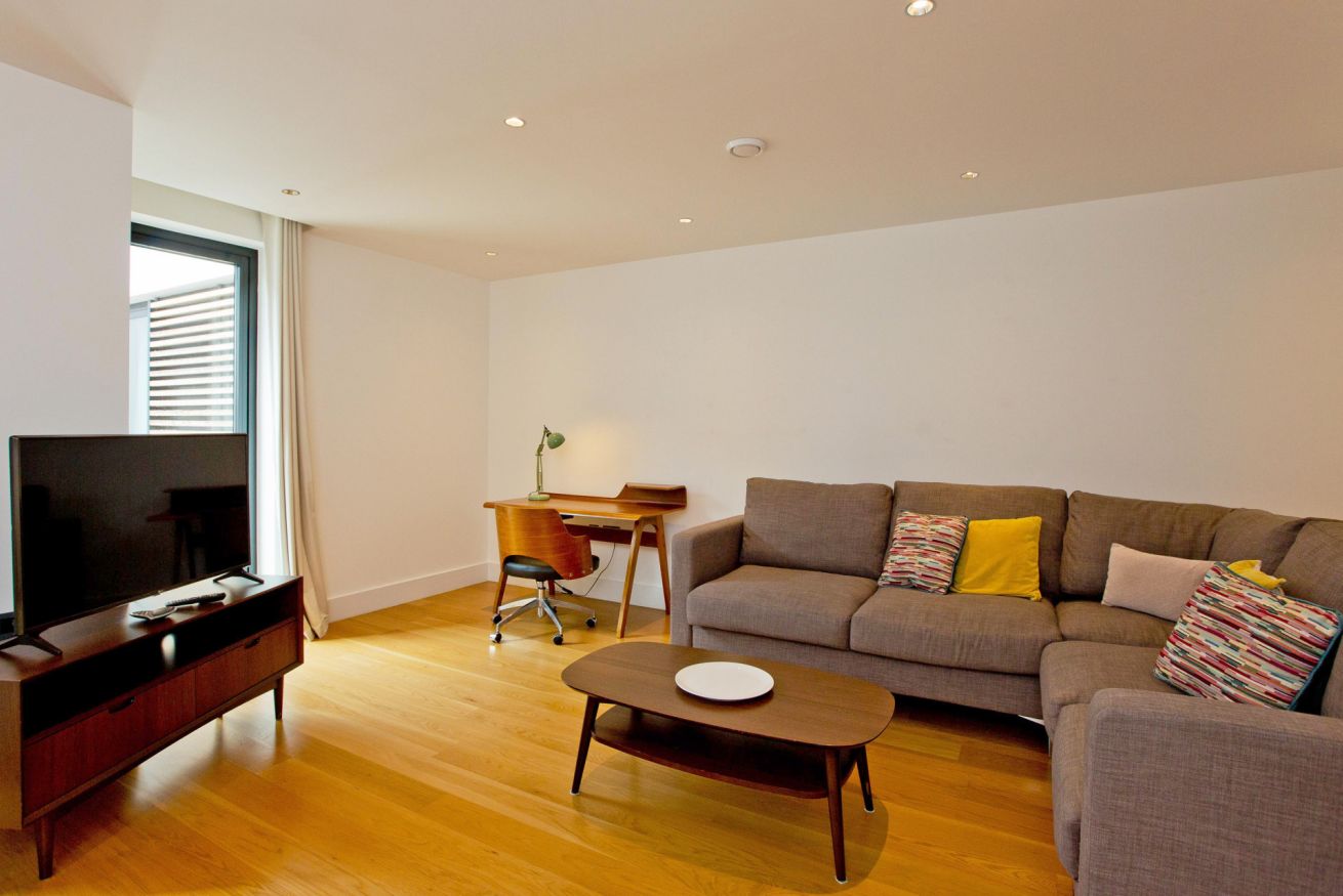 Property Image 1 - Modern 3-bed flat in Islington