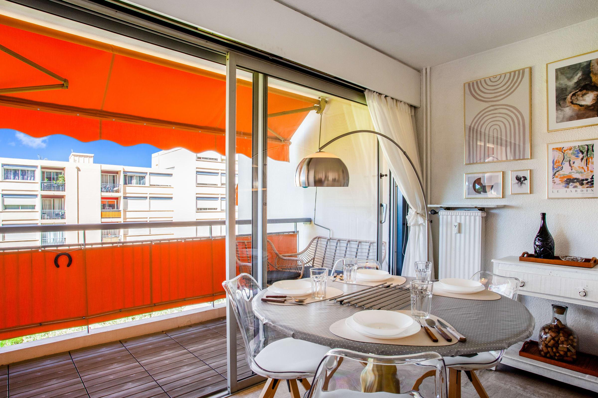 Property Image 1 - Wonderful apartment with a balcony in the center of Cannes