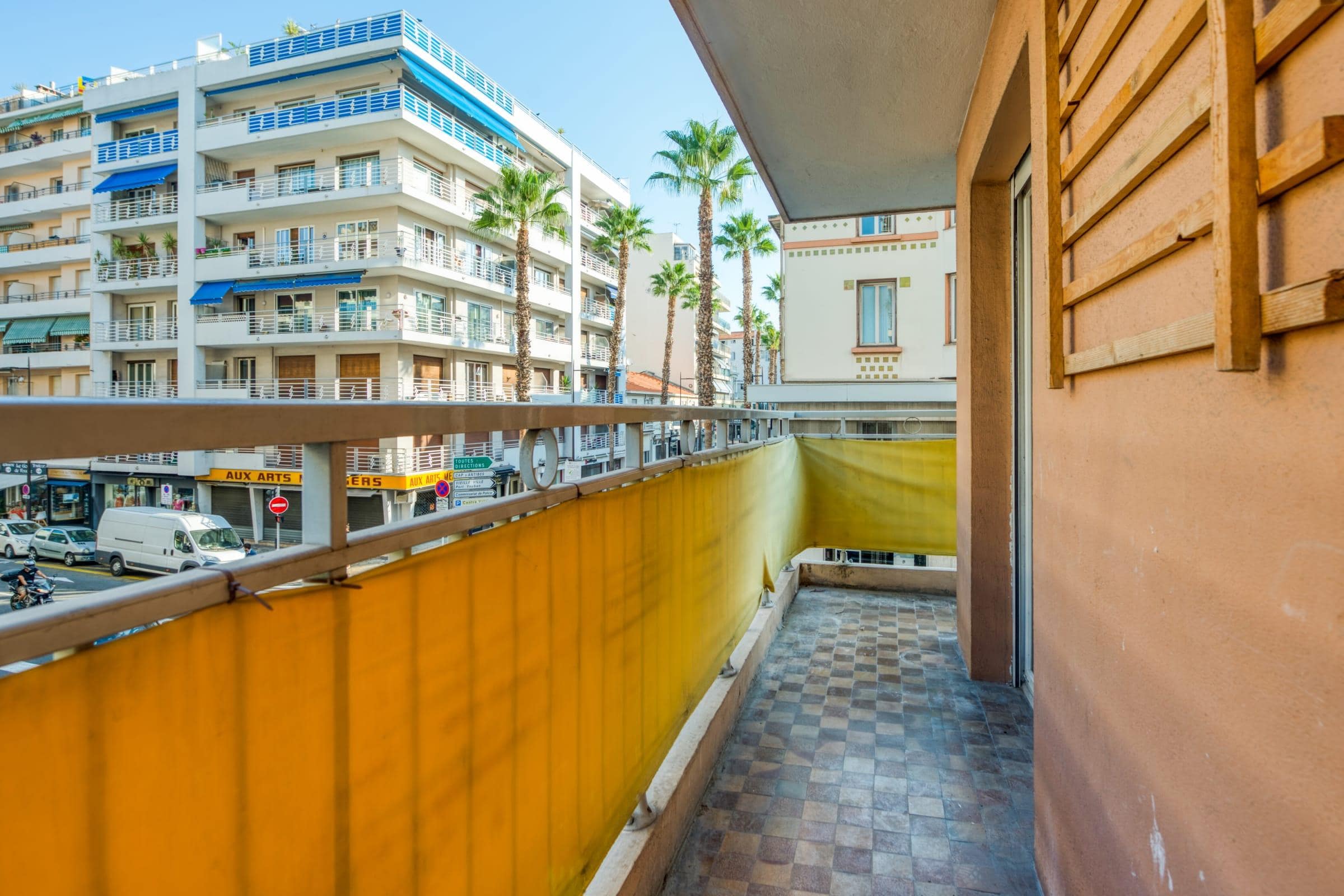 Property Image 2 - Superb air conditioned apartment with balcony - Antibes