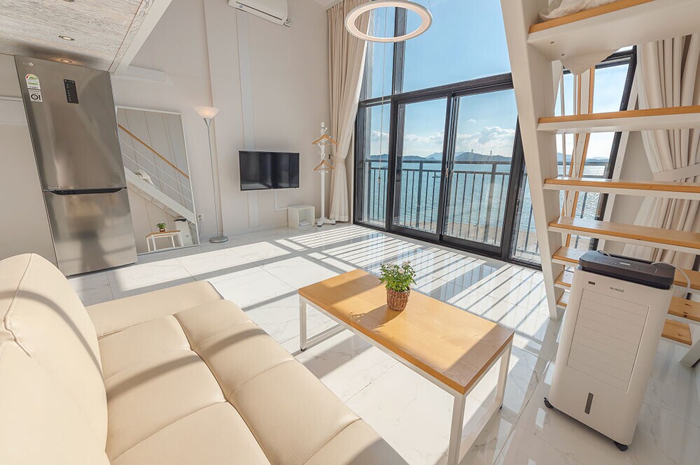 Property Image 2 -  Cute Duplex home in yeosu 301