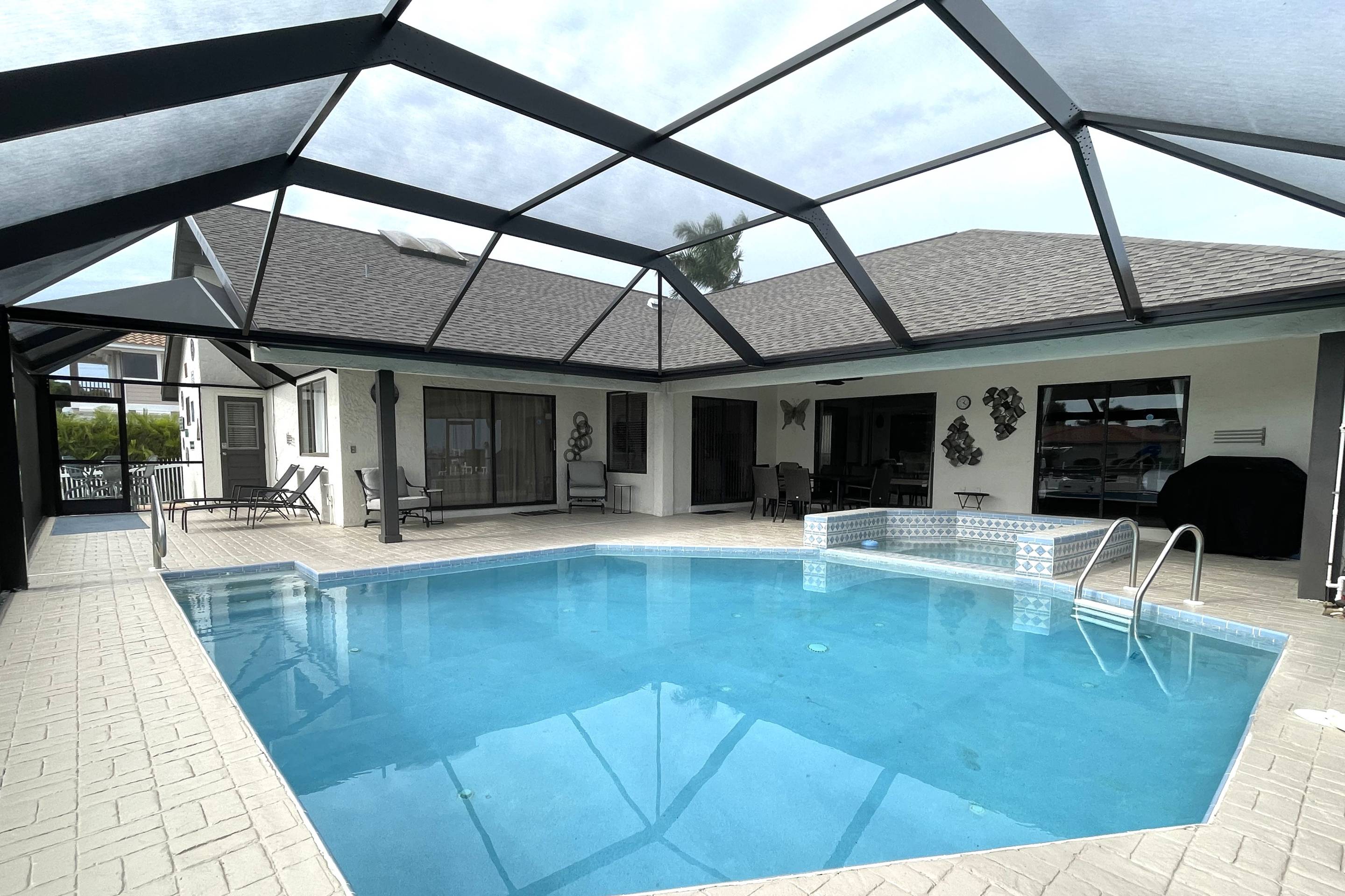 Property Image 1 - 1530 Cape Coral