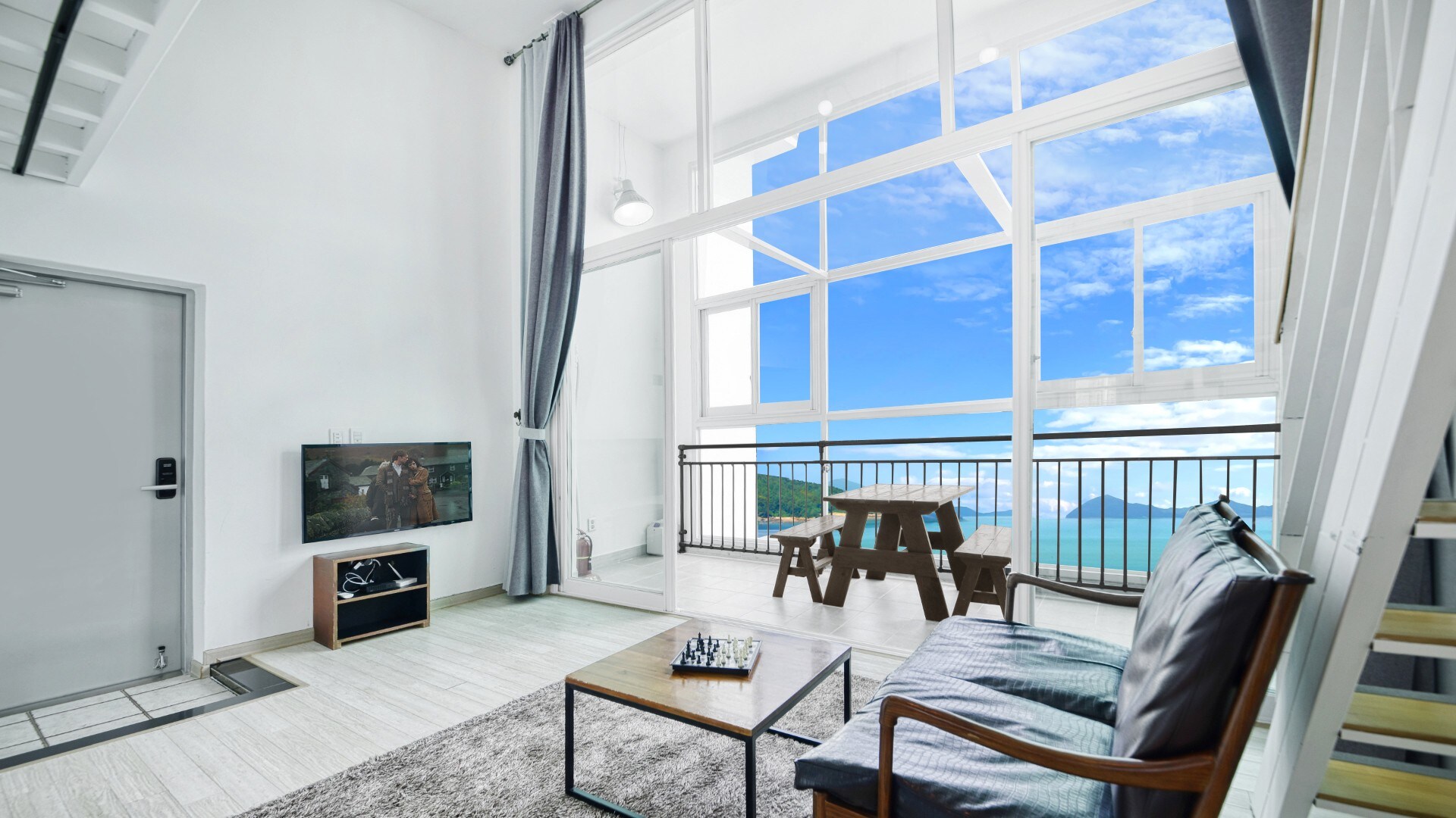 Property Image 2 - Lovely Yeosu ocean view duplex home C-1