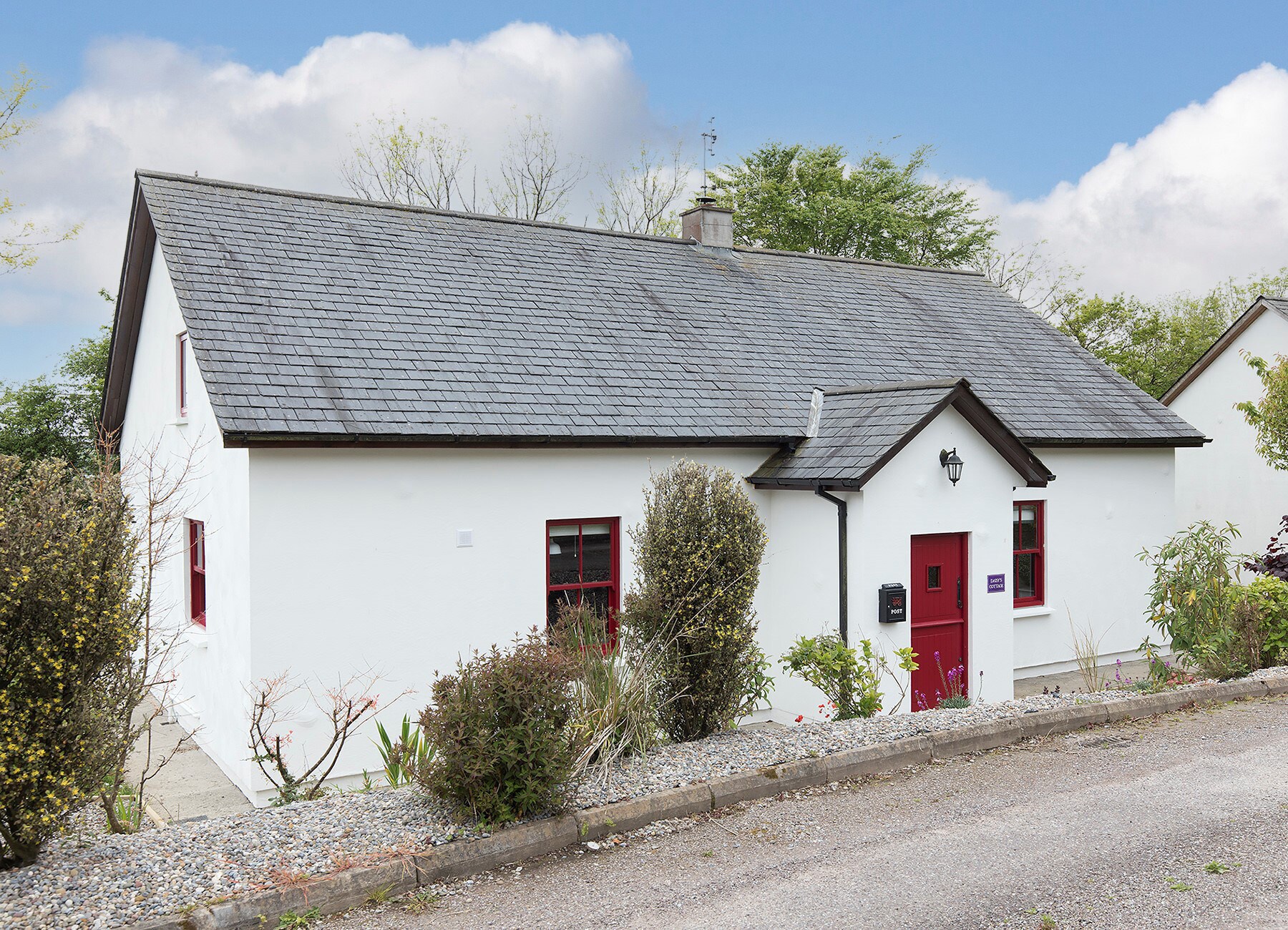 Daisy’s Cottage Barnabrow near Ballycotton, County Cork